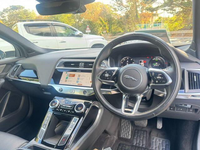 Jaguar I-Pace view 33