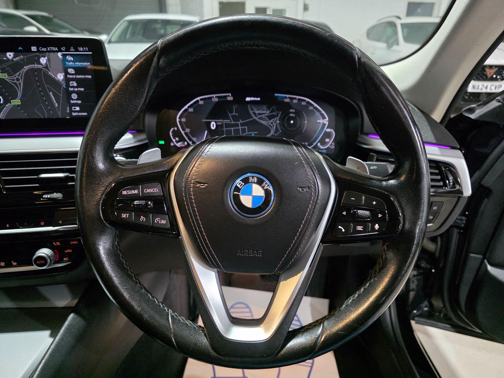 BMW 5 Series view 20