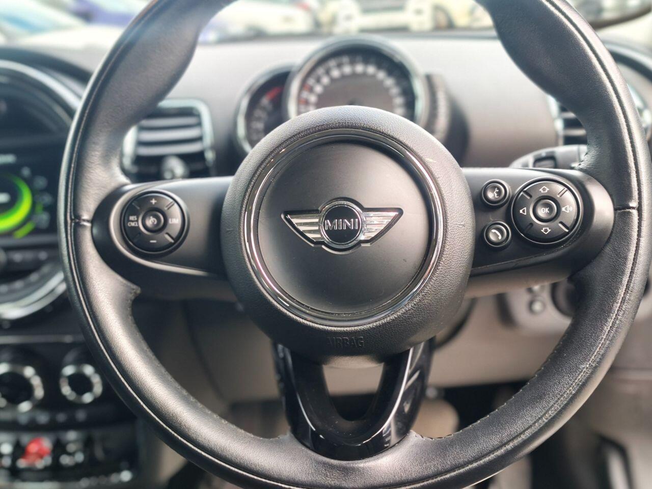 Mini Clubman view 3