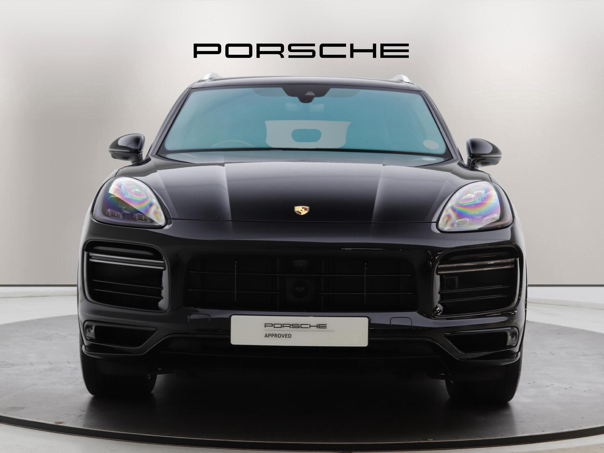 Porsche Cayenne view 6