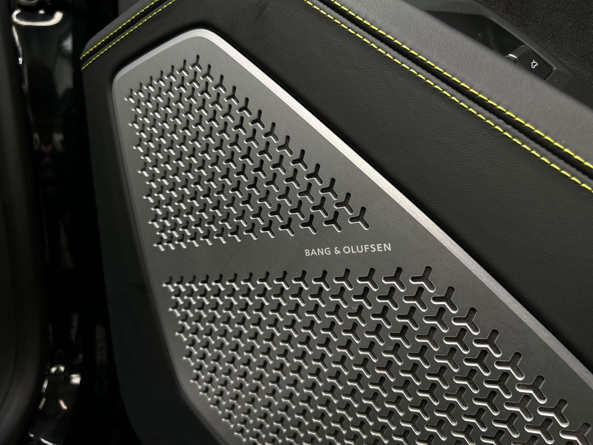 Lamborghini Urus view 28