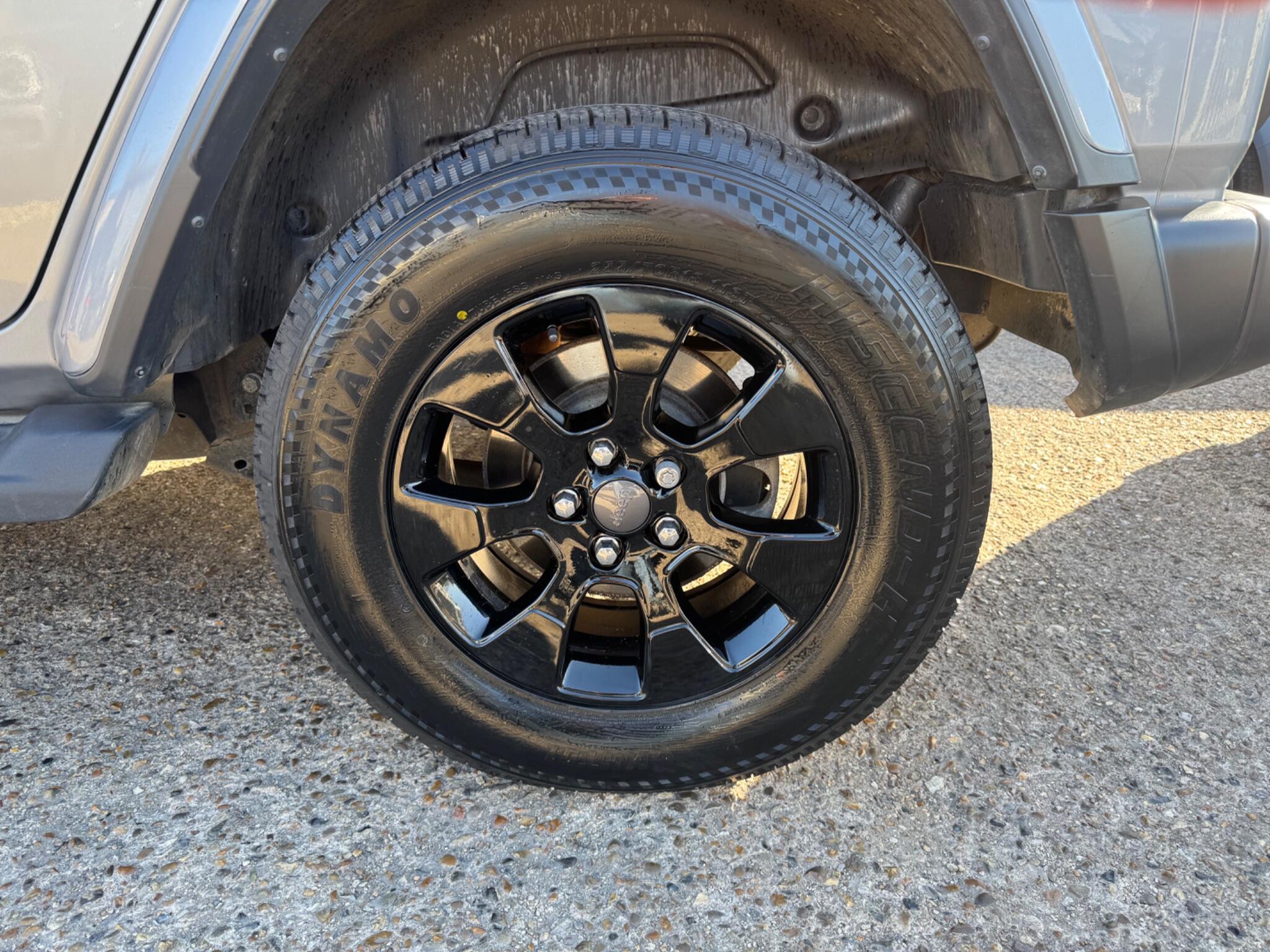 Jeep Wrangler view 28