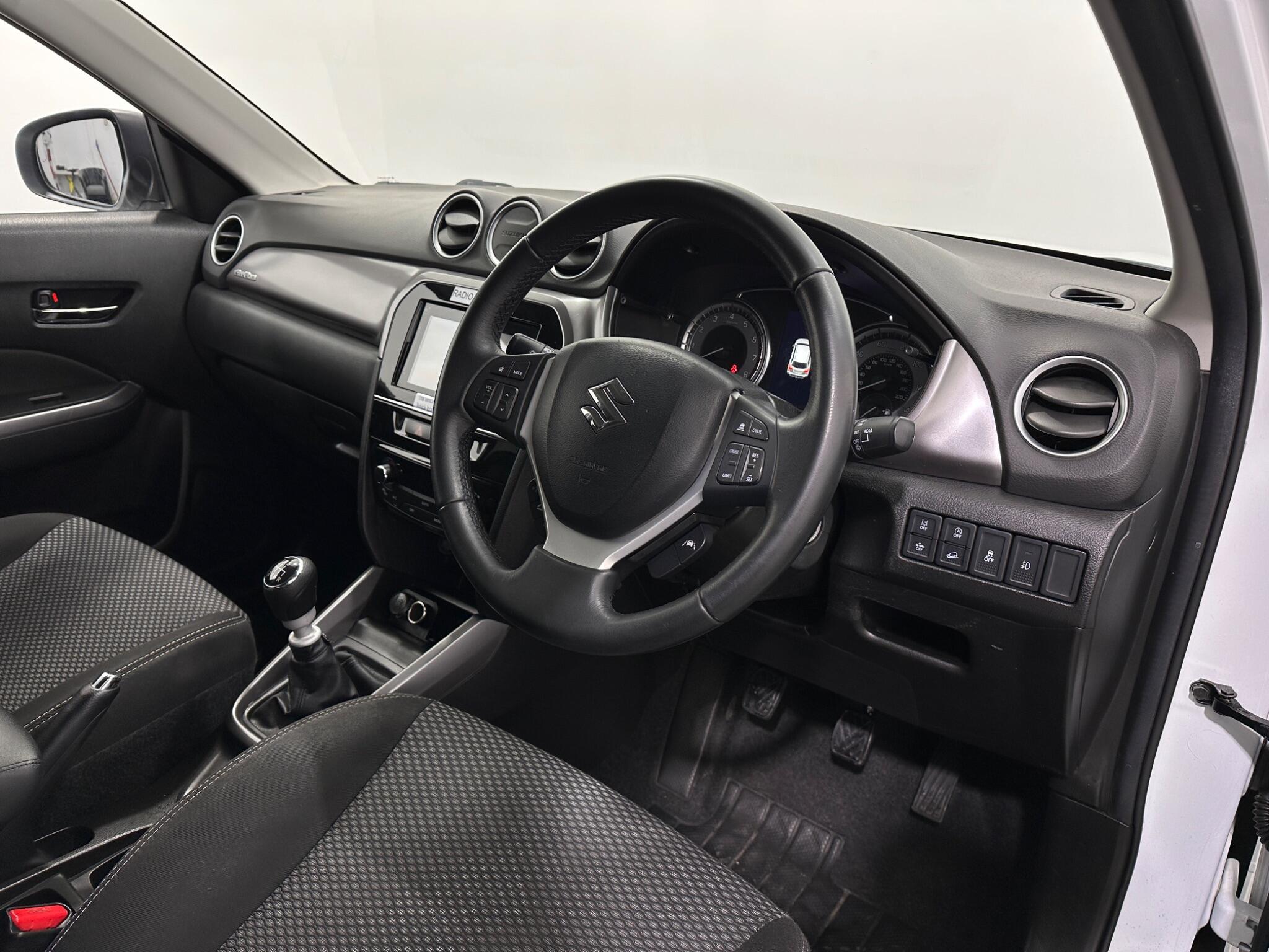 Suzuki Vitara view 10