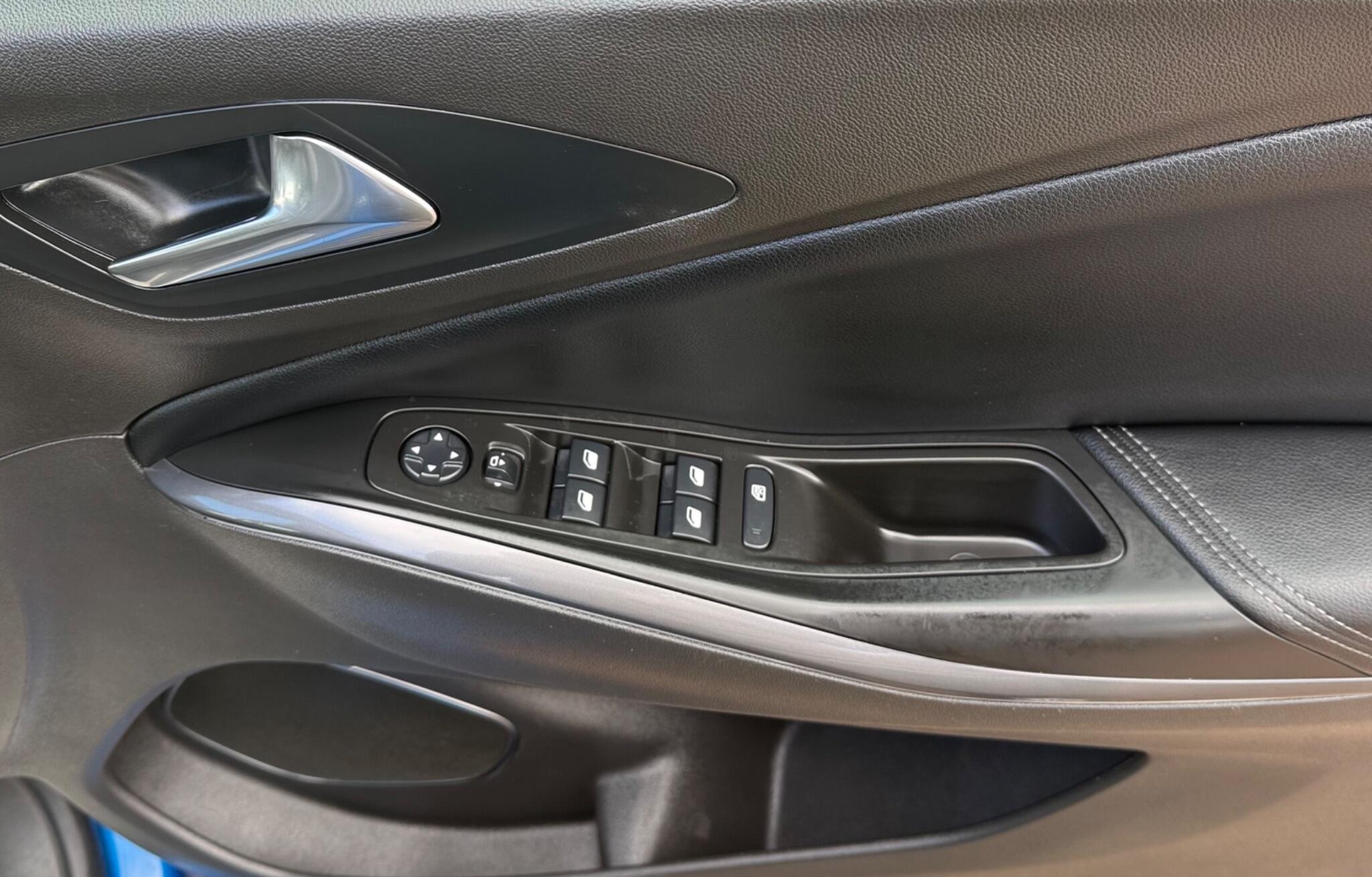 Vauxhall Grandland X view 21