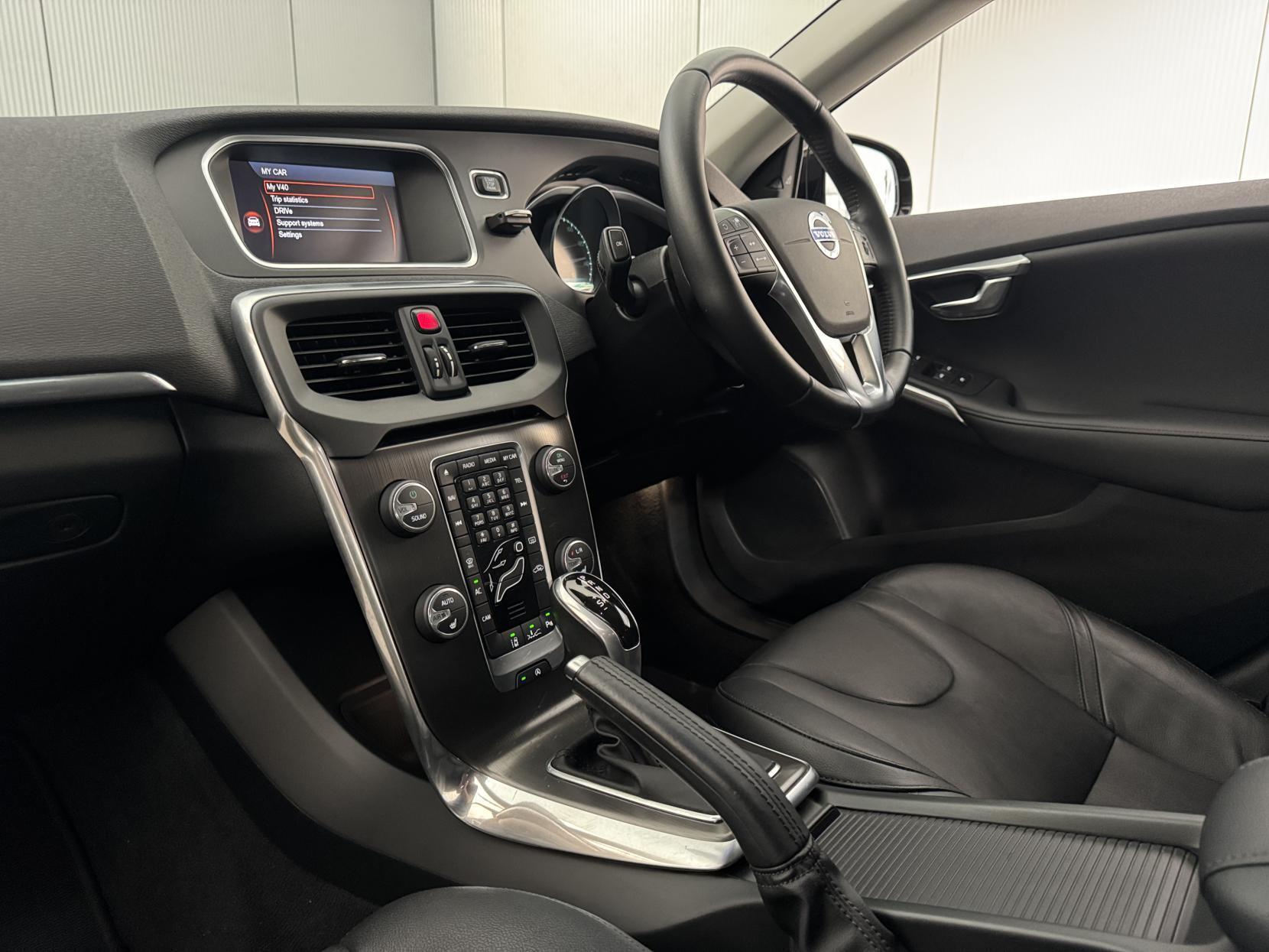 Volvo V40 view 61
