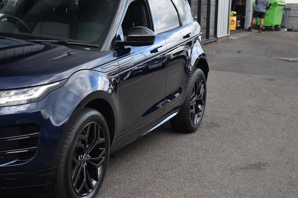 Land Rover Range Rover Evoque view 24