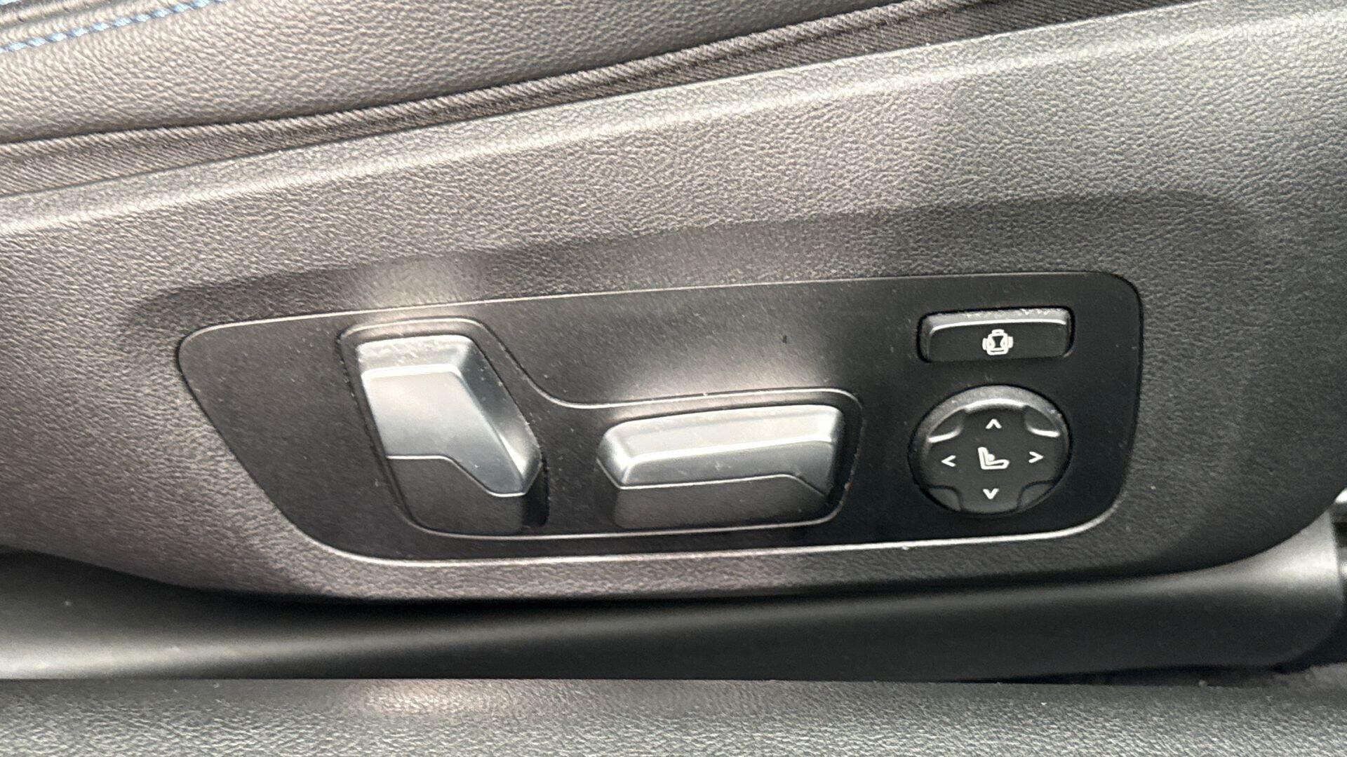 BMW 4 Series view 32