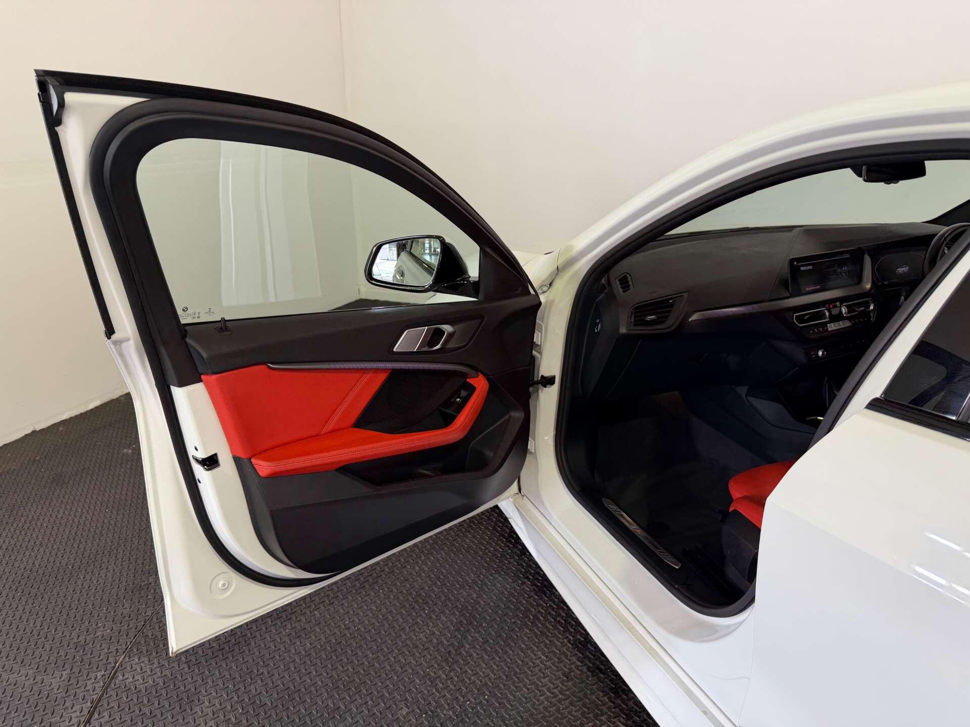 BMW 1 Series view 57
