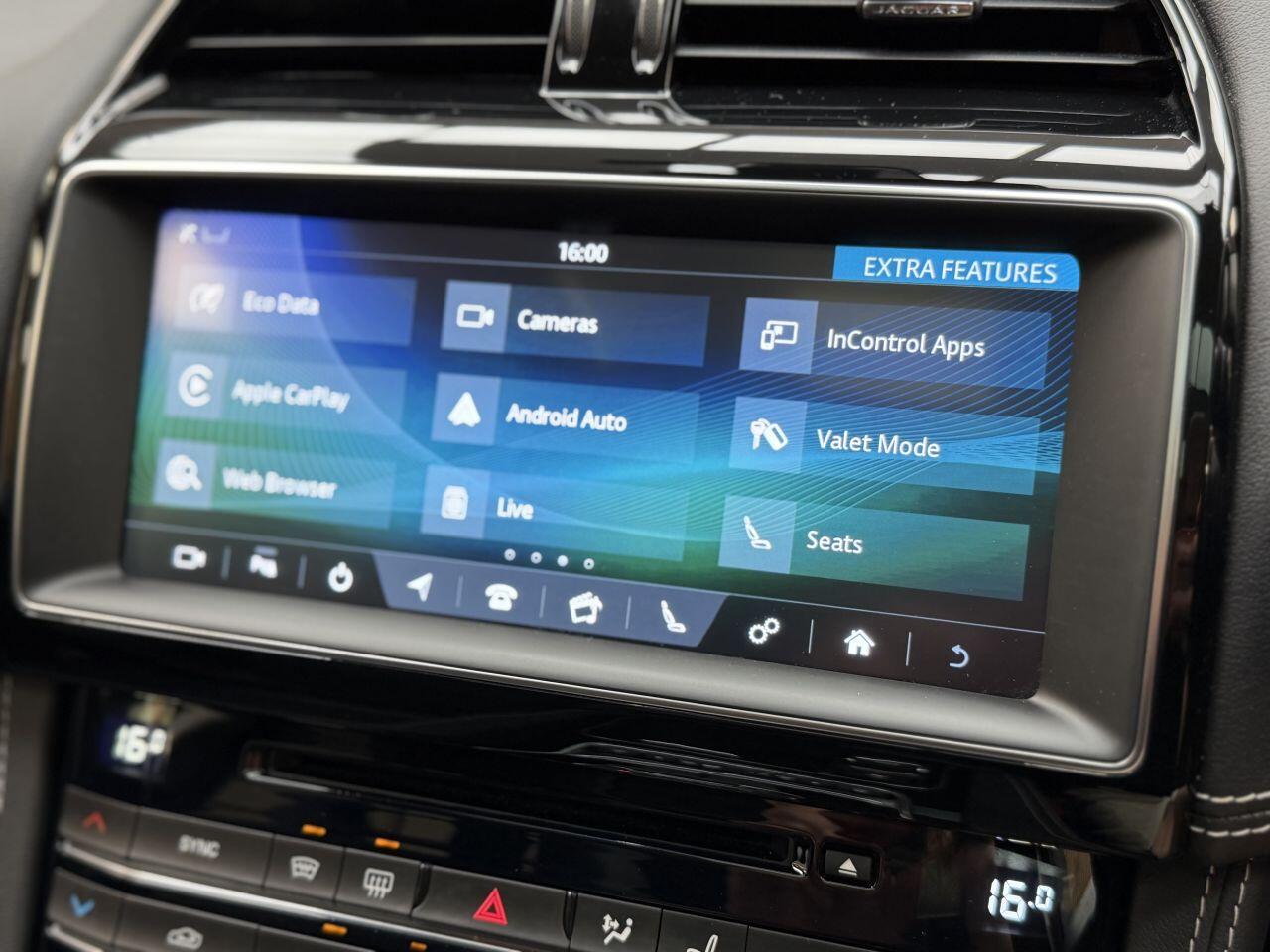 Jaguar F-Pace view 52