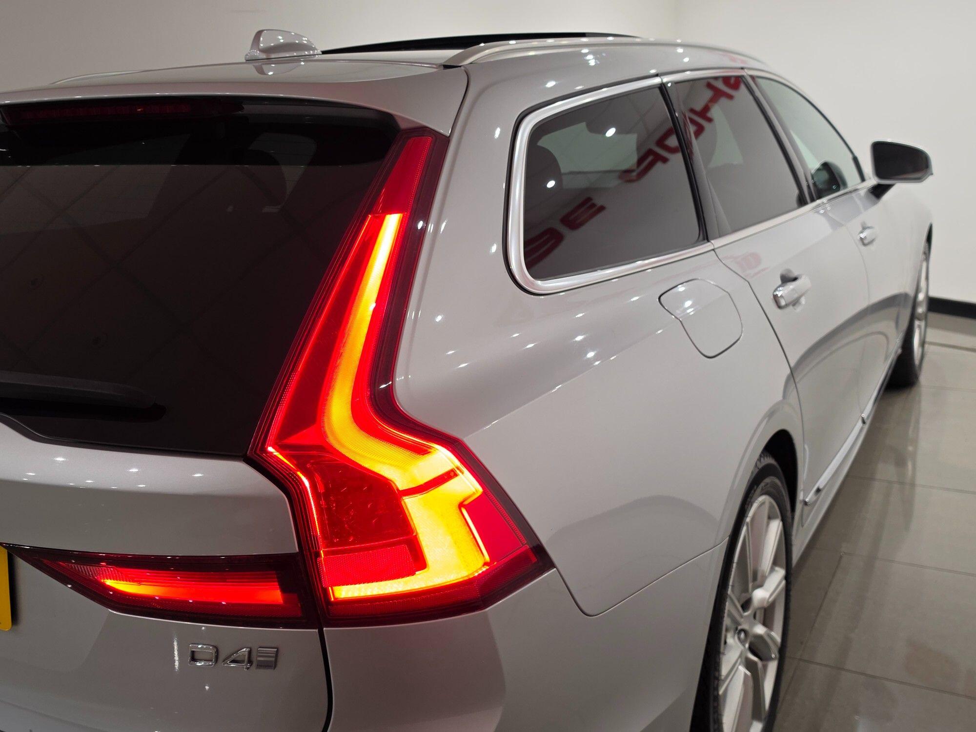 Volvo V90 view 17