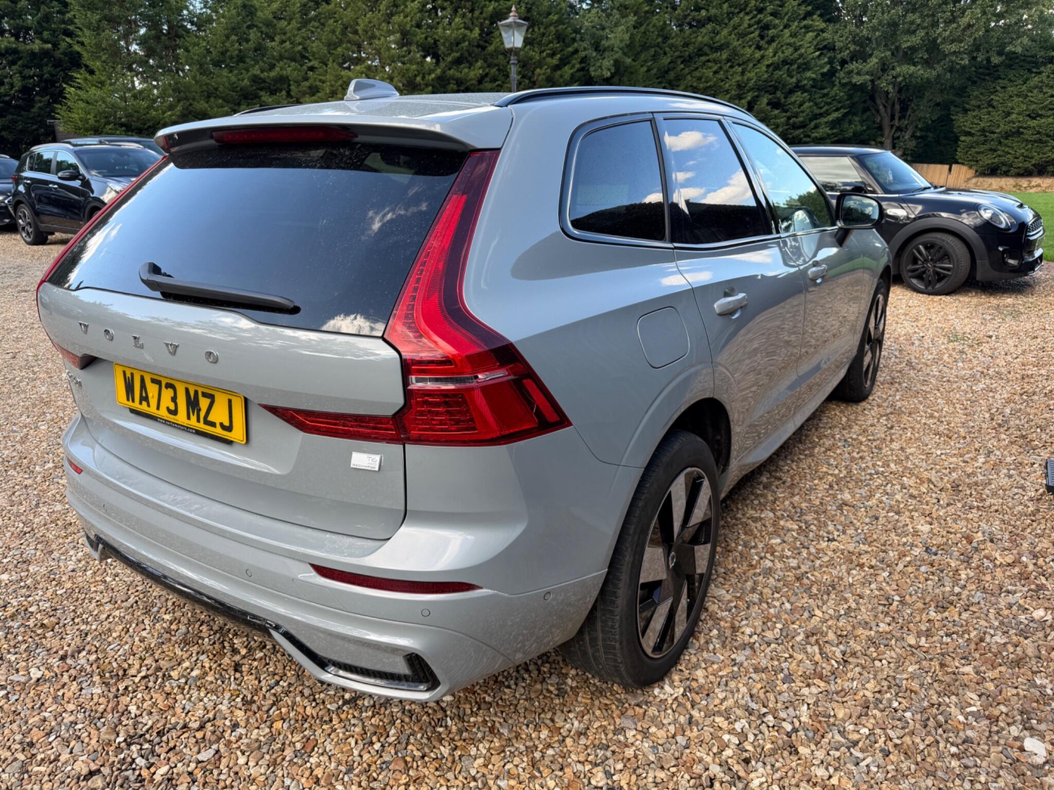 Volvo XC60 view 3