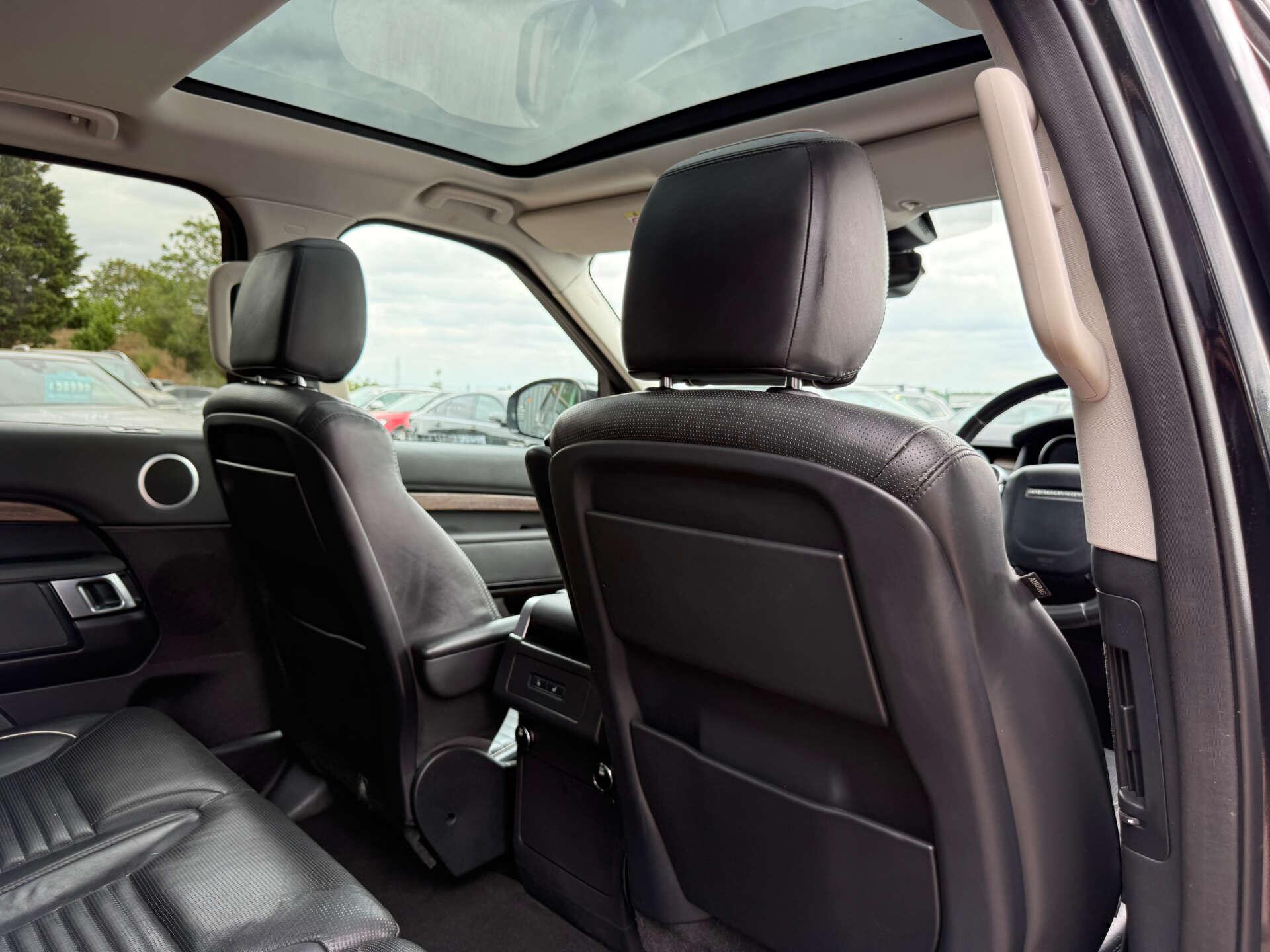 Land Rover Discovery view 71
