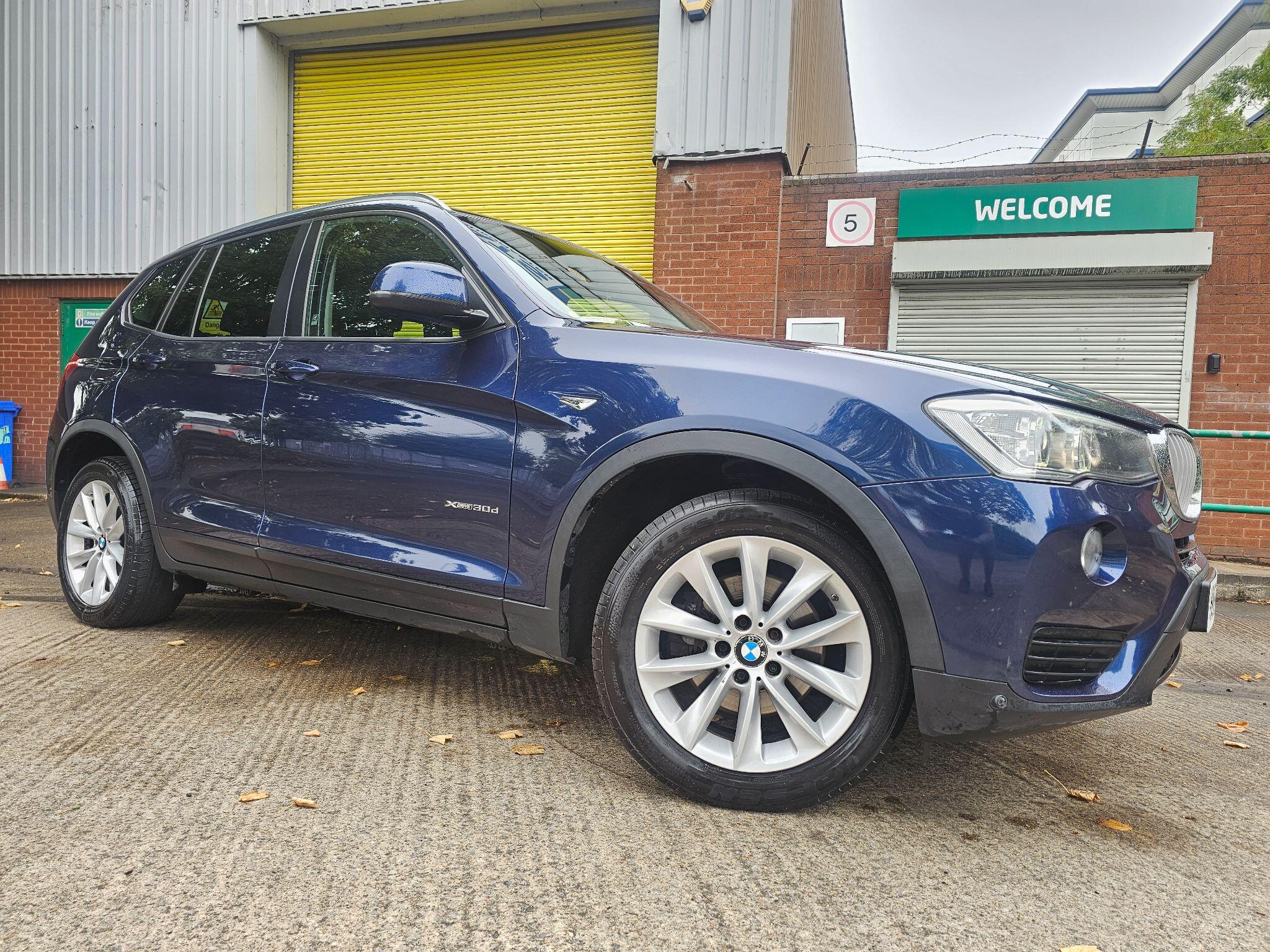 BMW X3 view 11