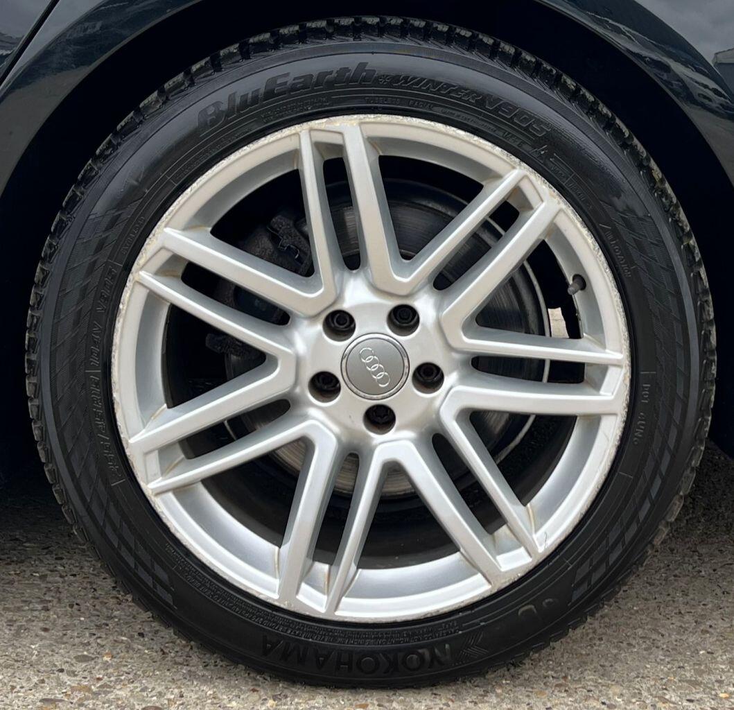 Audi A8 view 14