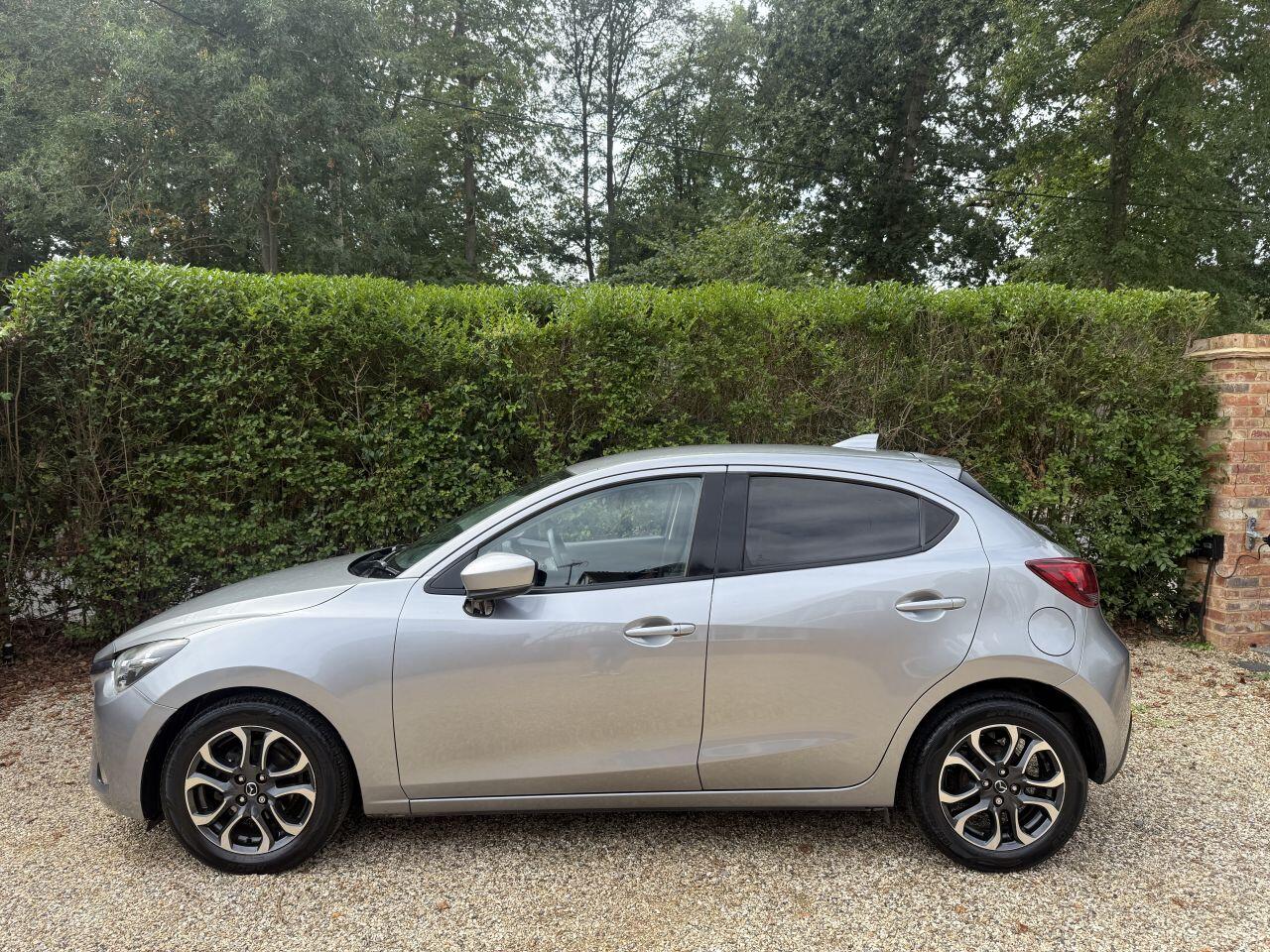 Mazda Mazda2 view 7