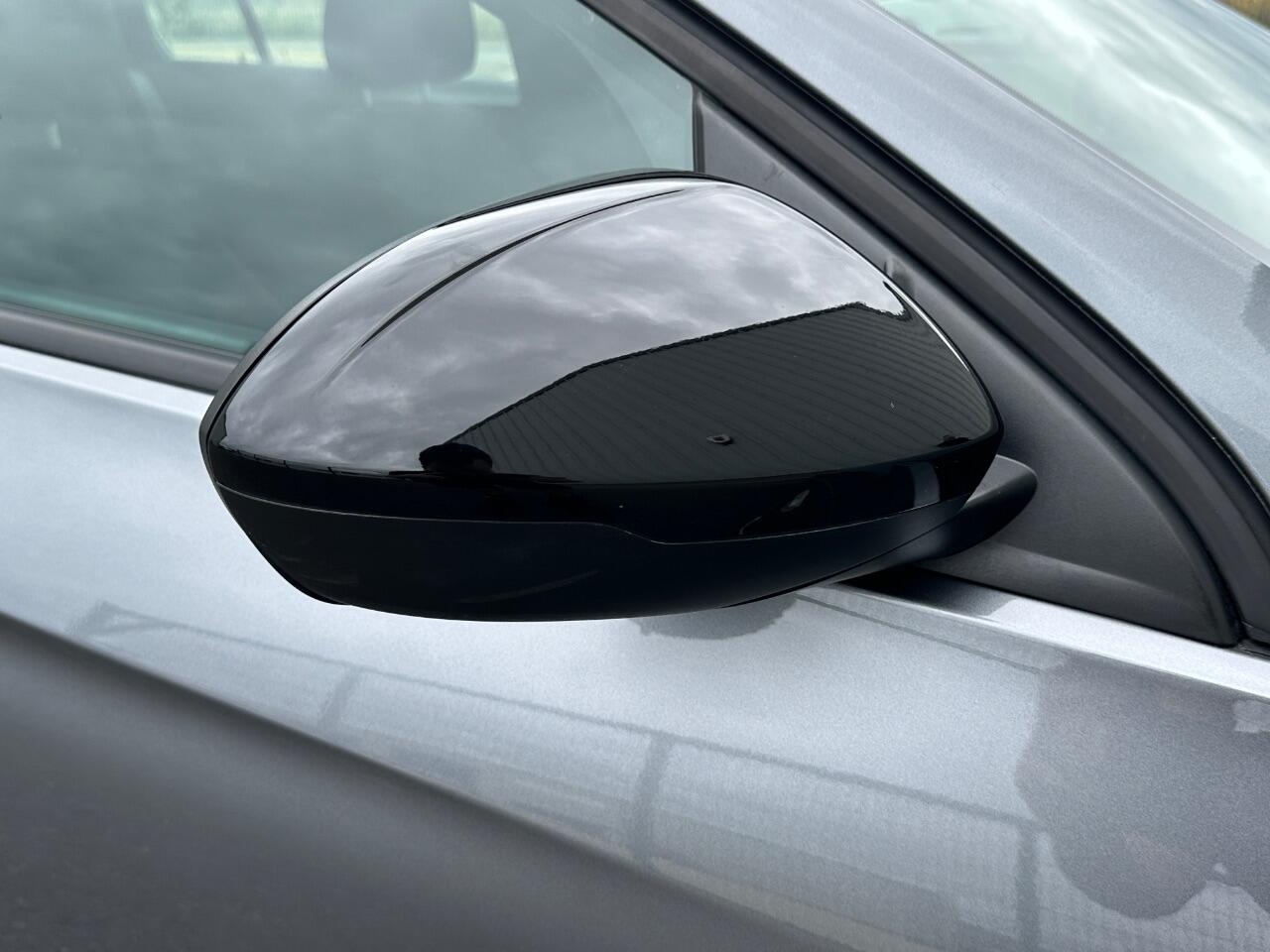 Vauxhall Insignia view 29