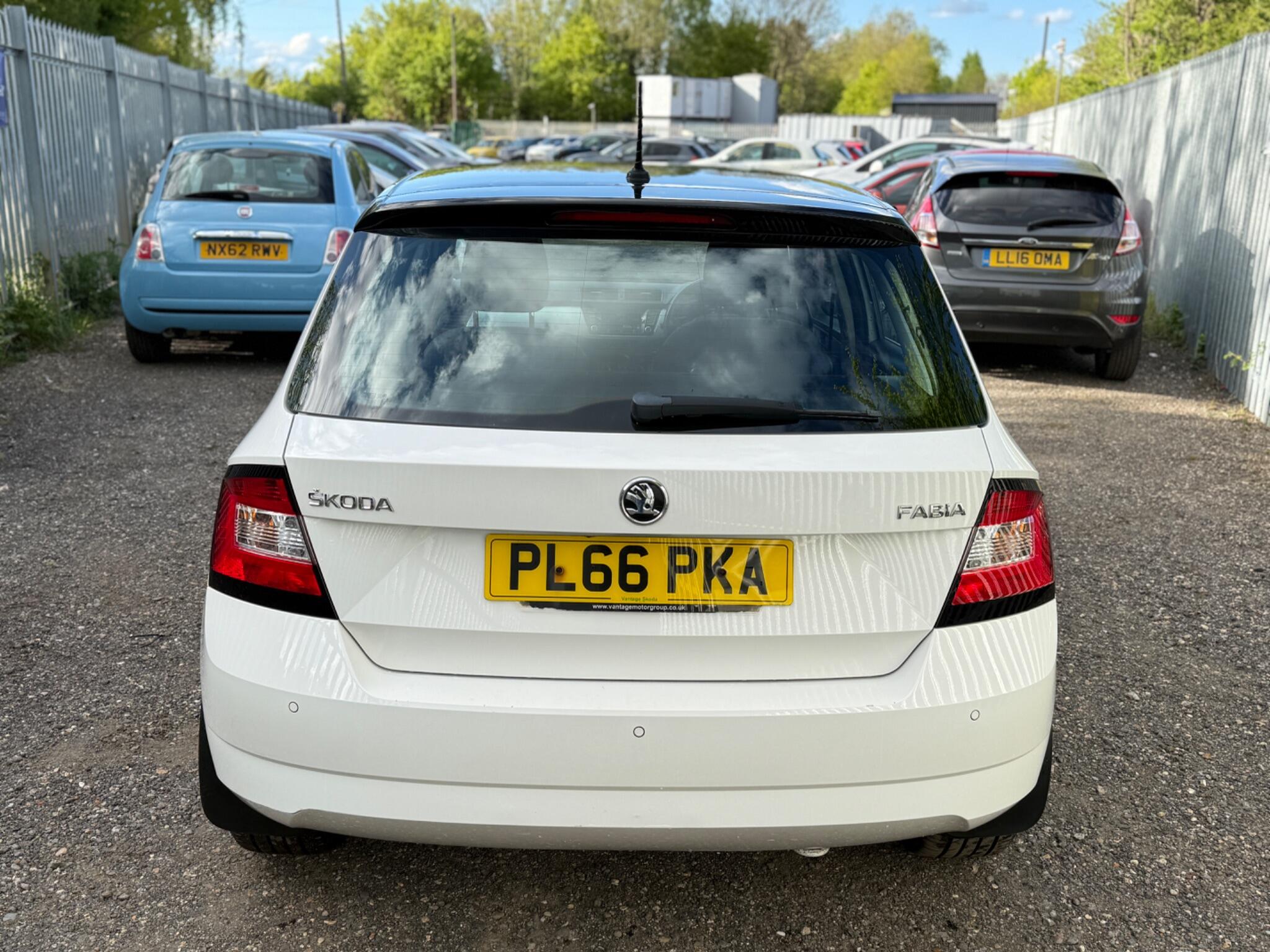 2016 Skoda Fabia image 11