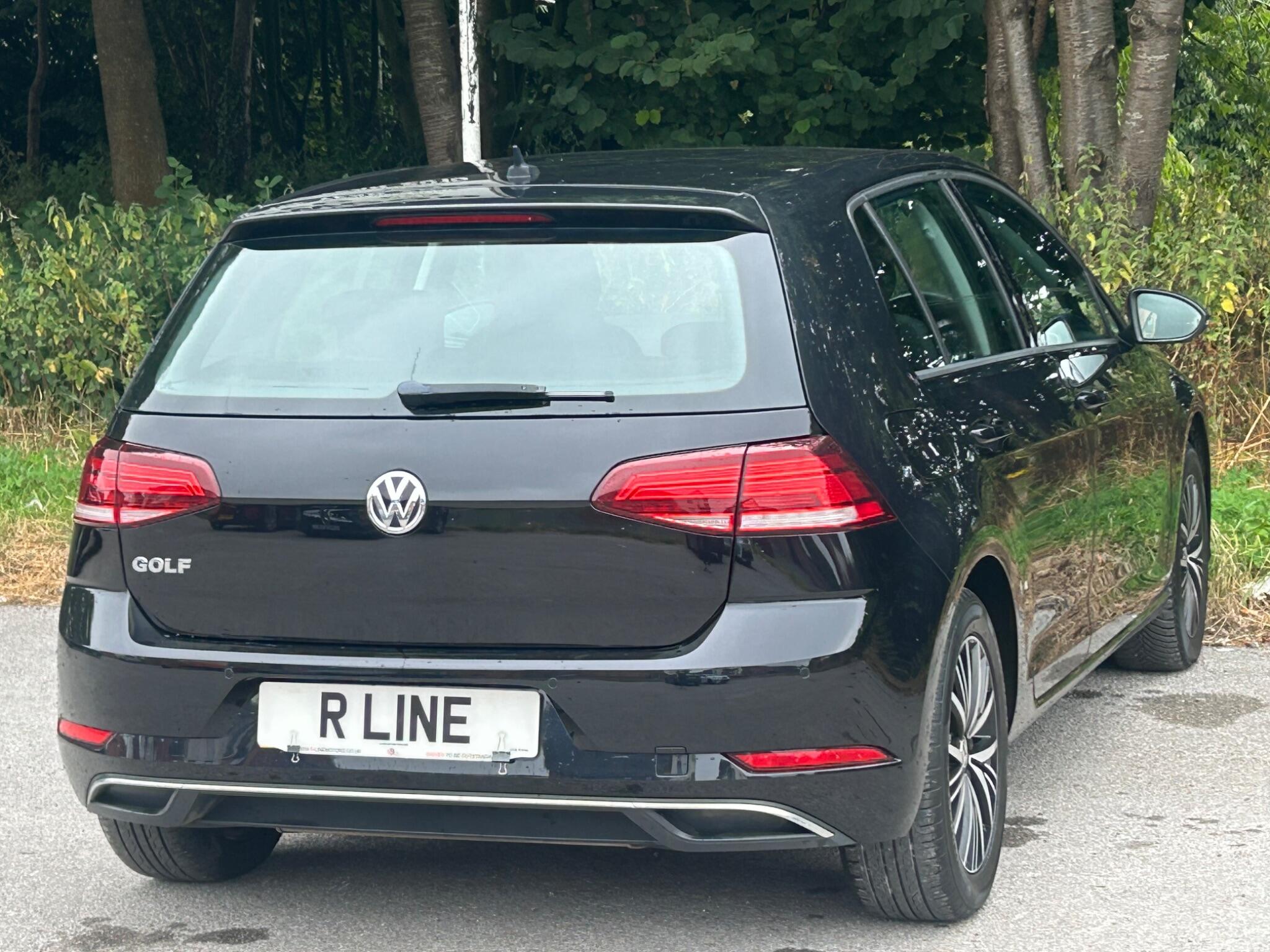 Volkswagen Golf view 9