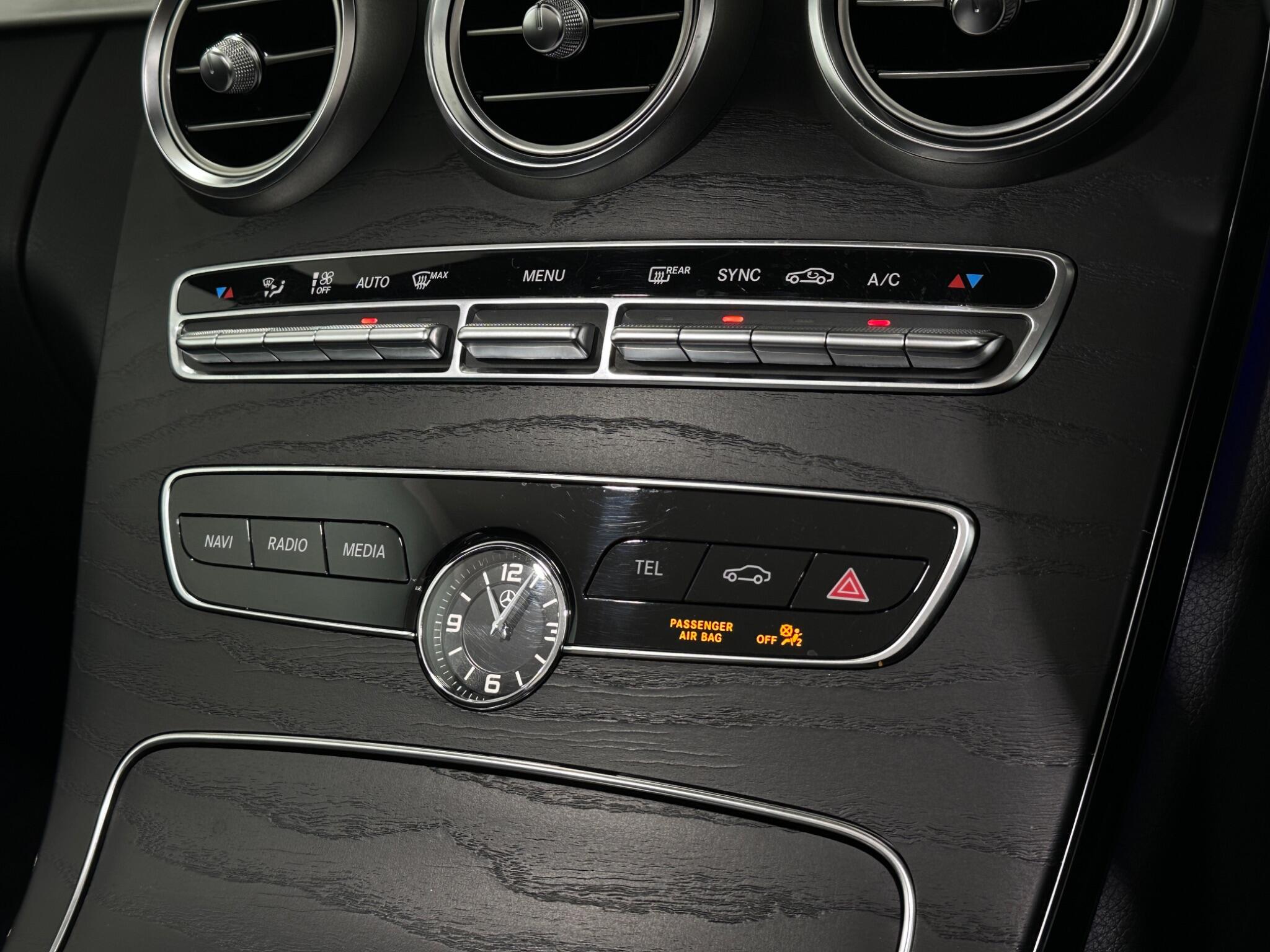 Mercedes-Benz C Class view 23