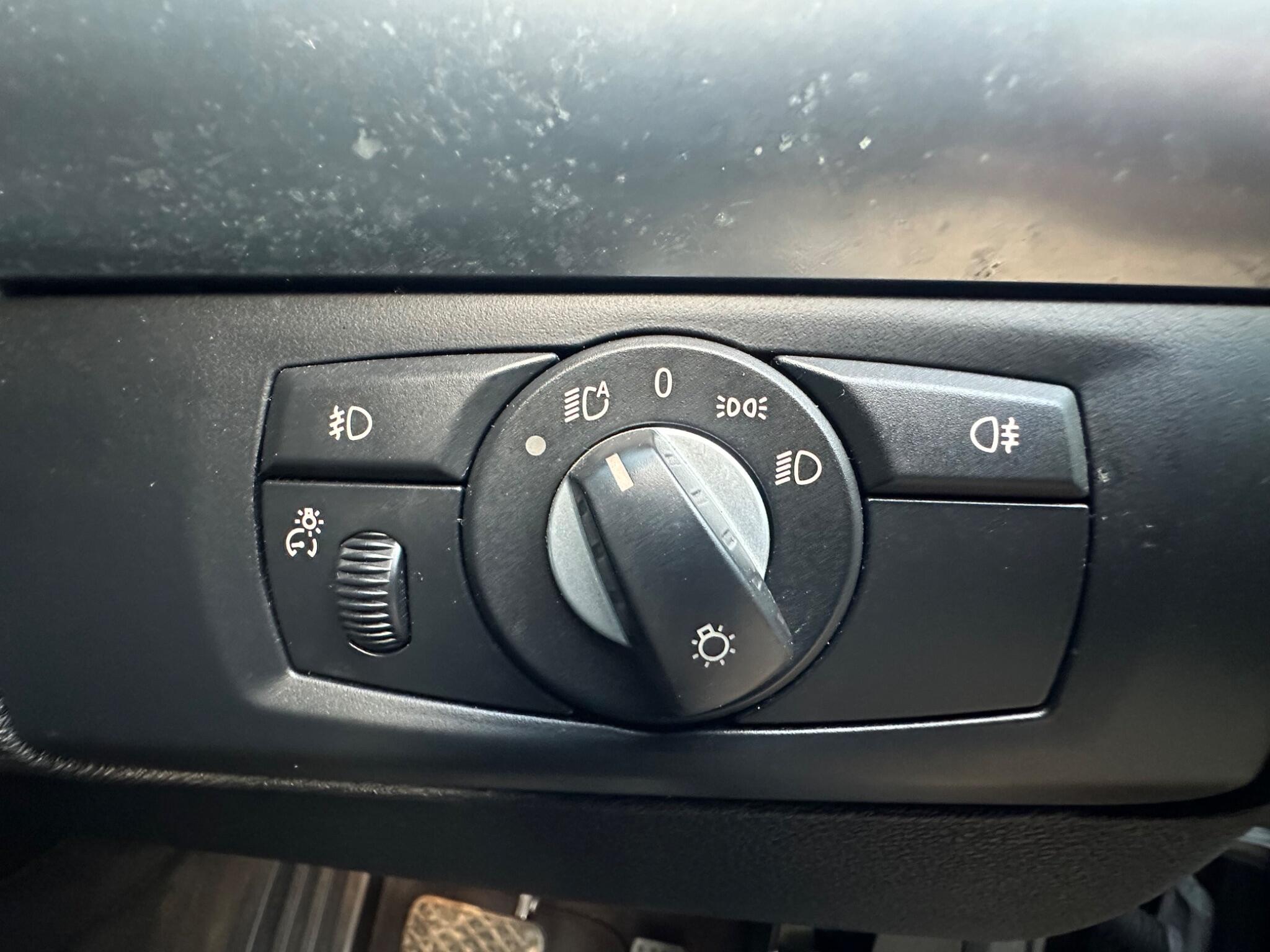 BMW X6 view 18