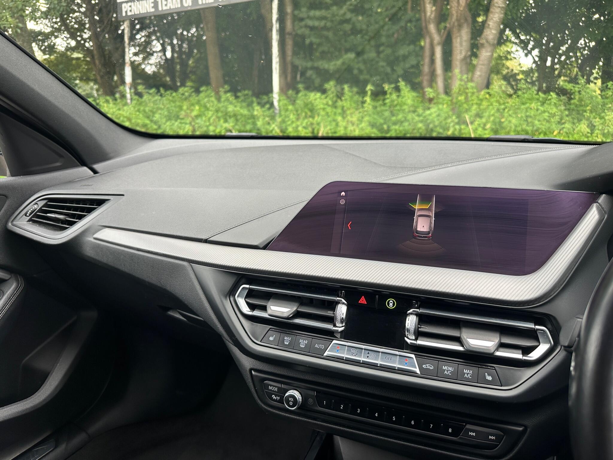 BMW 1 Series view 29