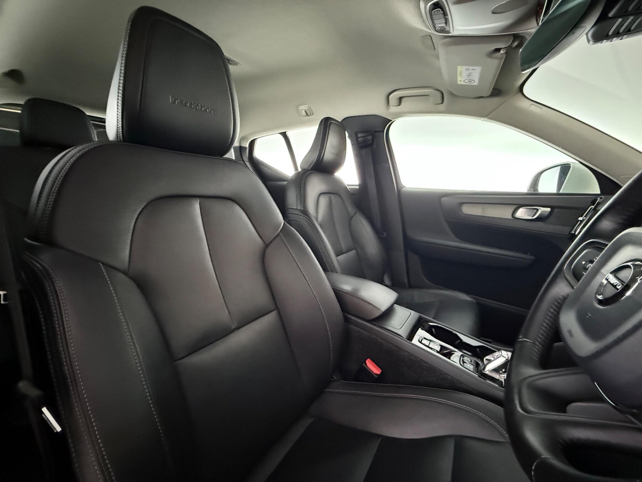 Volvo XC40 view 33