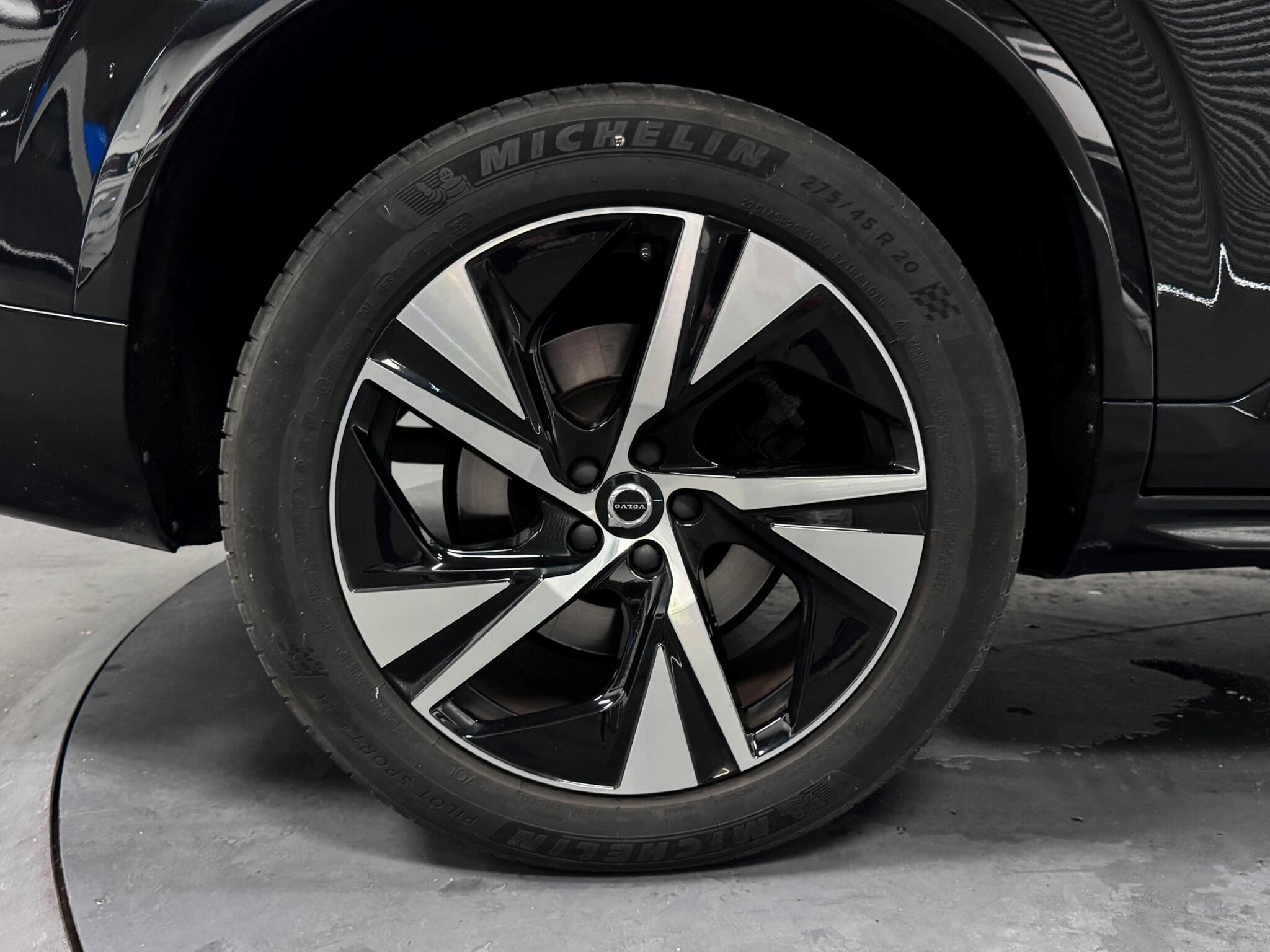 Volvo XC90 view 56