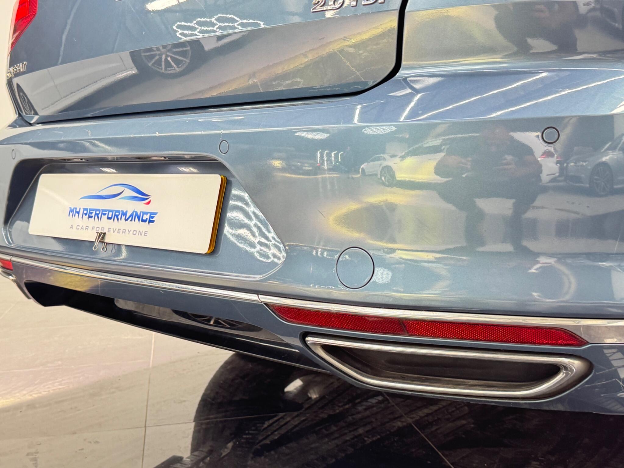 Volkswagen Passat view 67