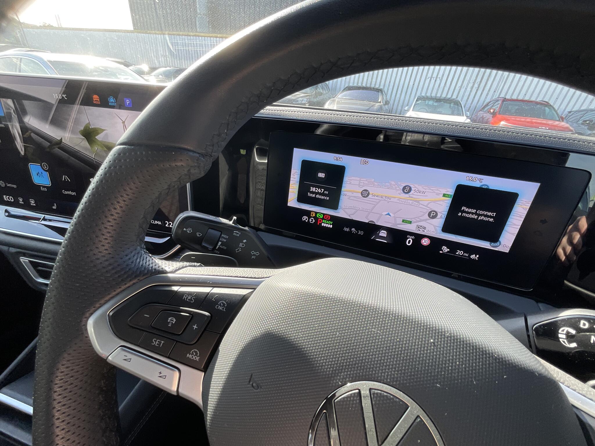Volkswagen Tiguan view 22
