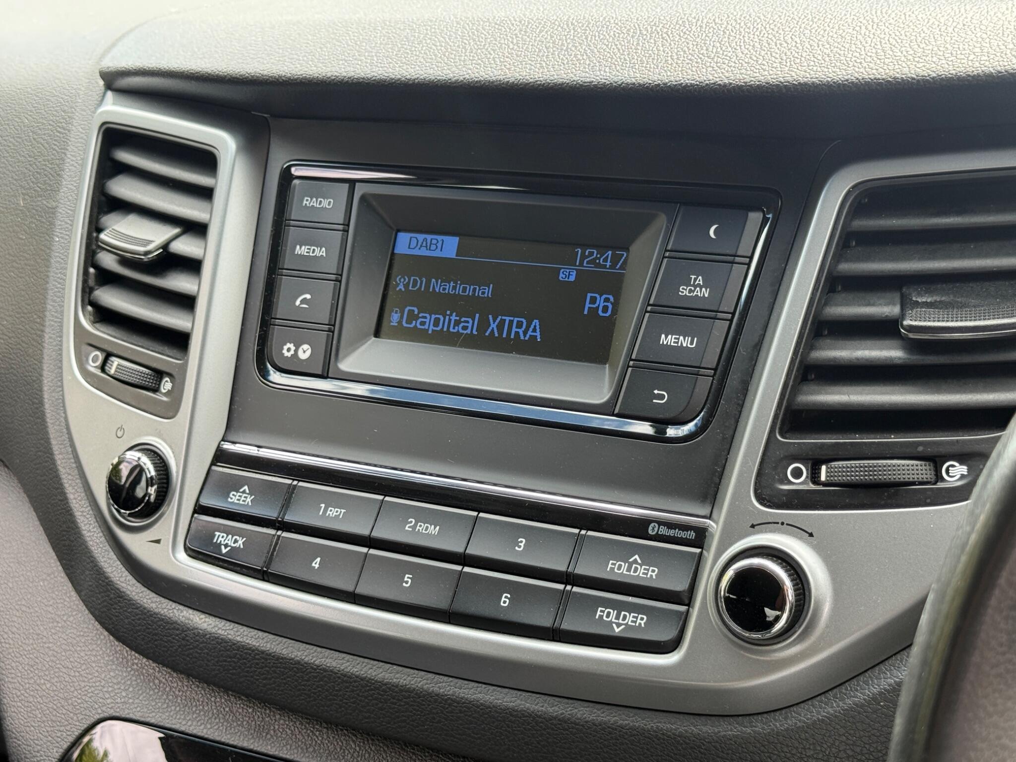 Hyundai TUCSON - Image 61