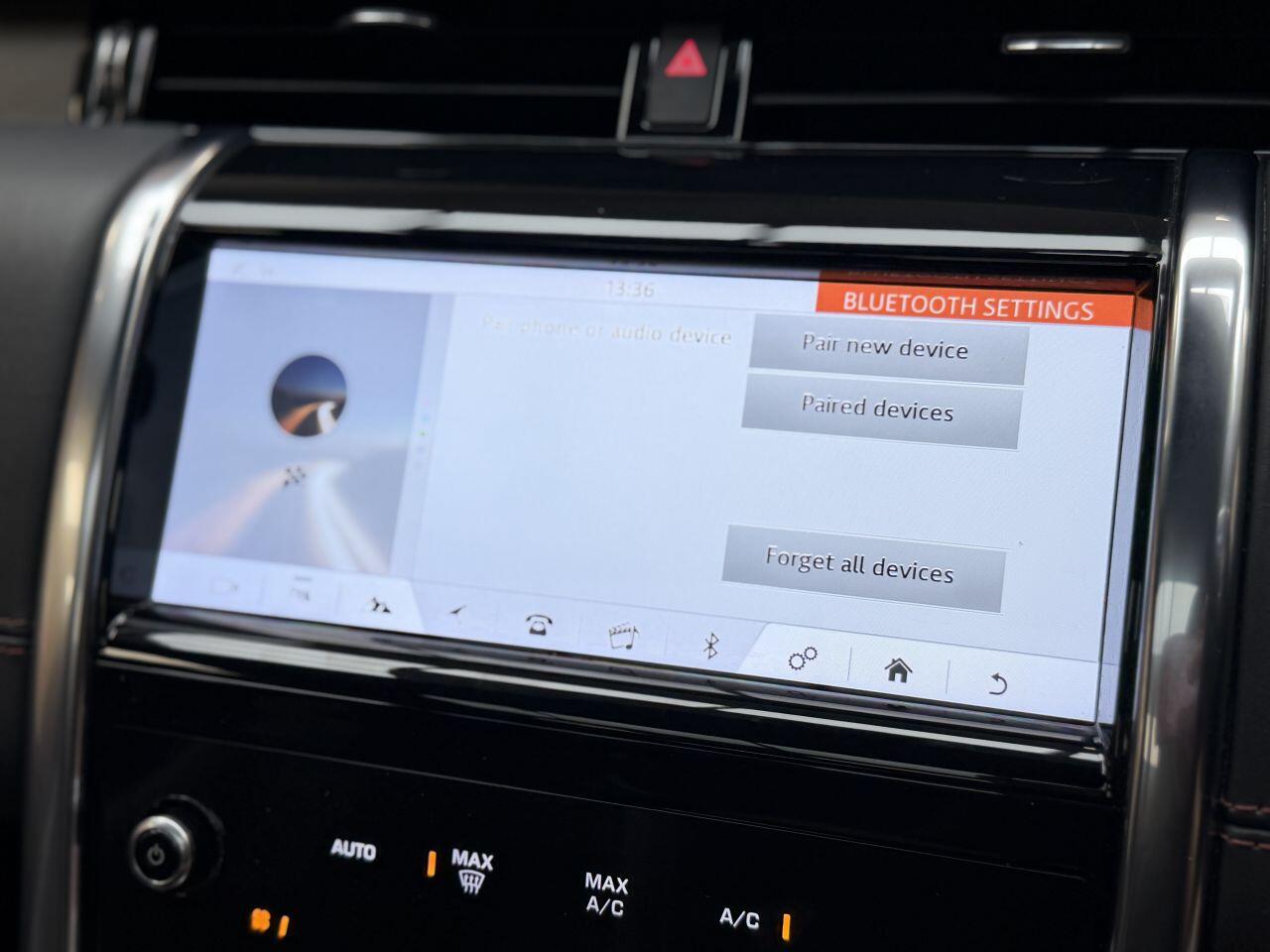 Land Rover Discovery Sport view 54