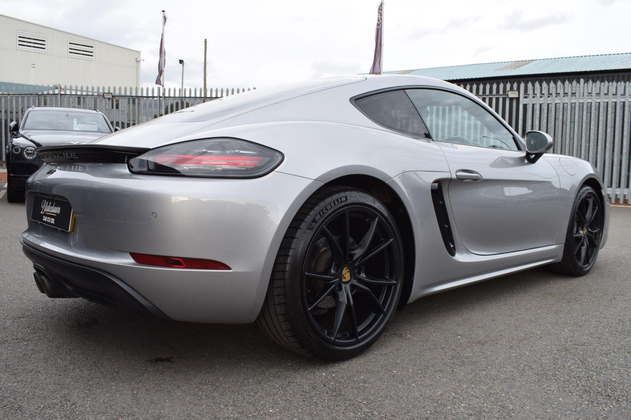 Porsche 718 Cayman view 5