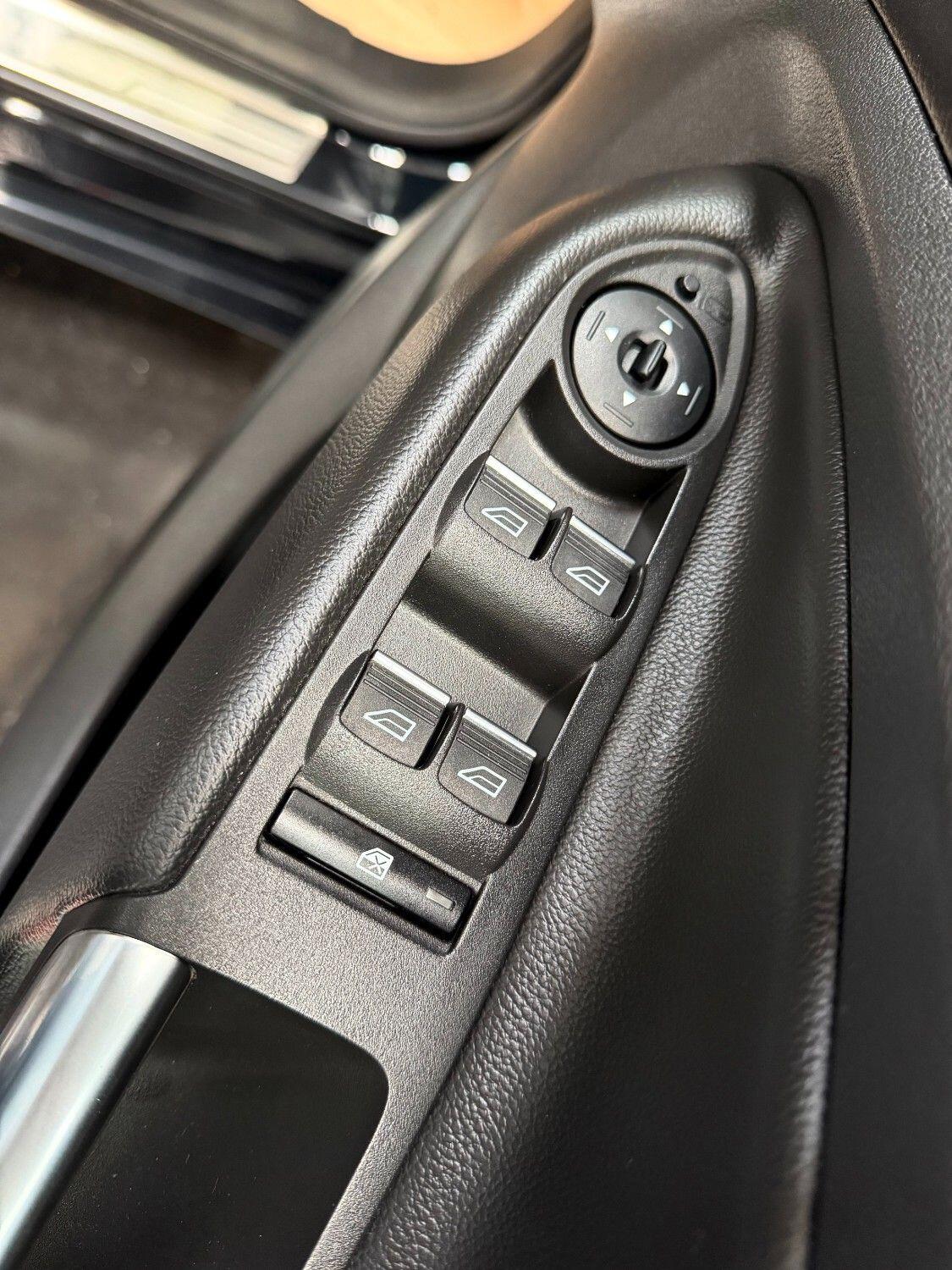 Ford Kuga view 21