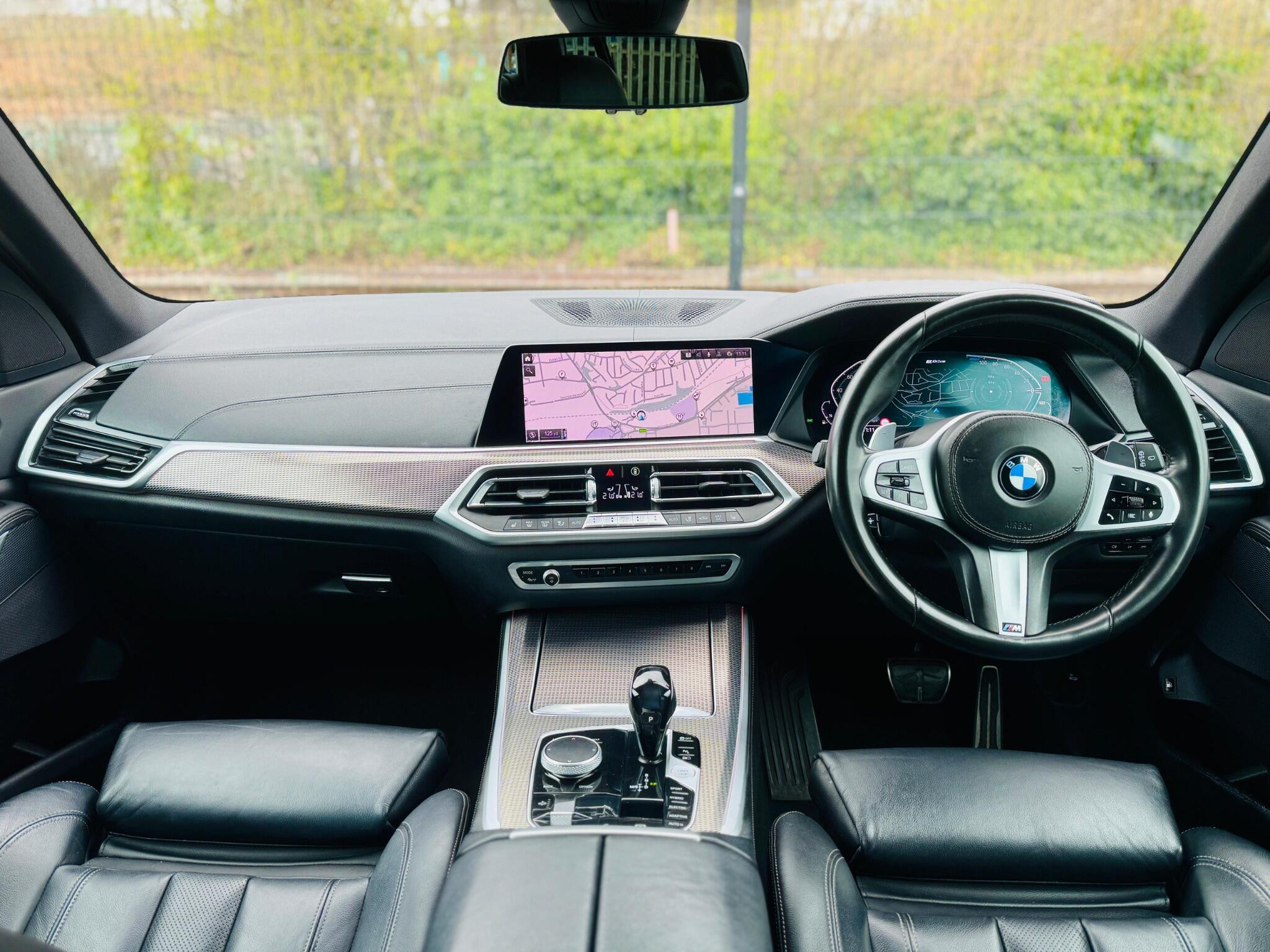 BMW X5 view 3