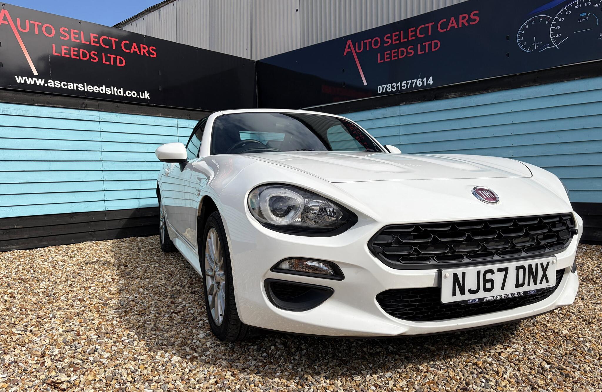 Fiat 124 Spider view 26