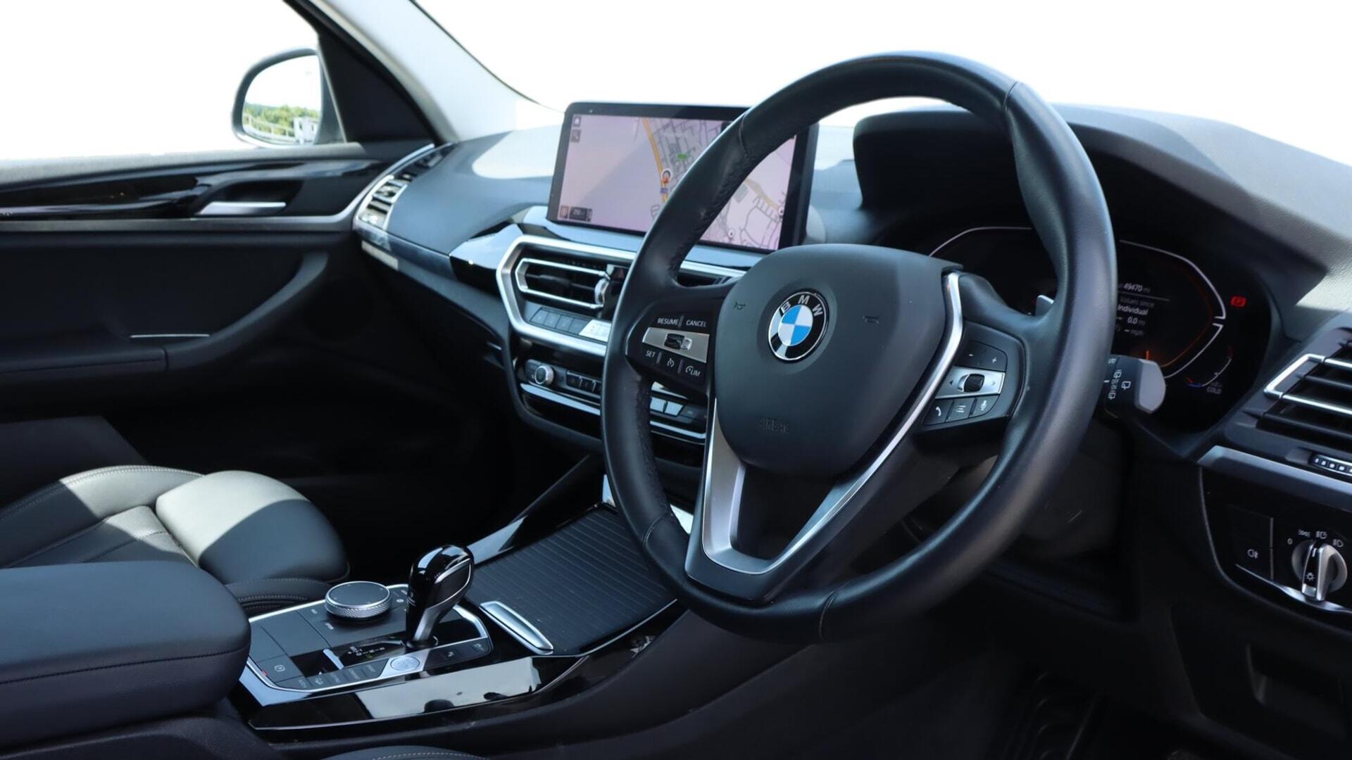 BMW X3 view 6