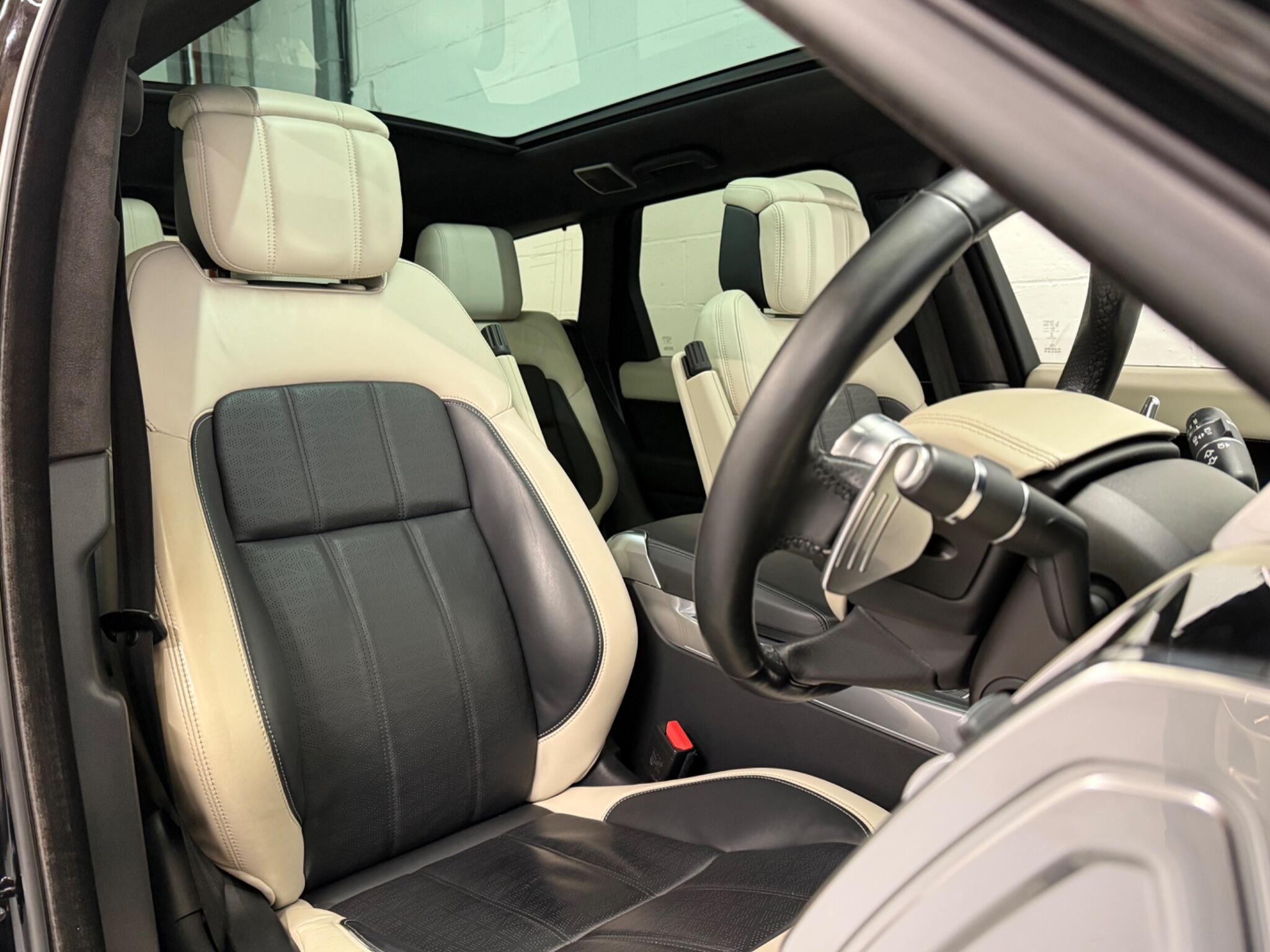 Land Rover Range Rover Sport view 12