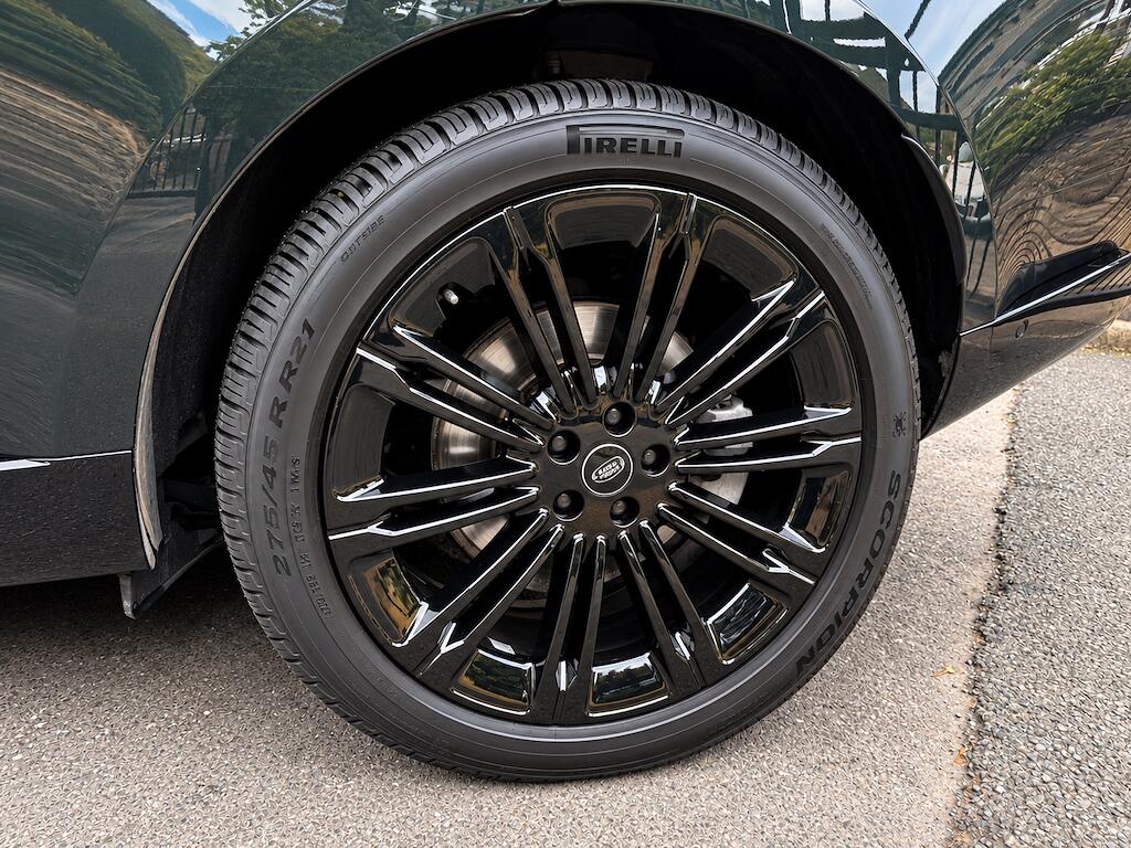 Land Rover Range Rover view 18