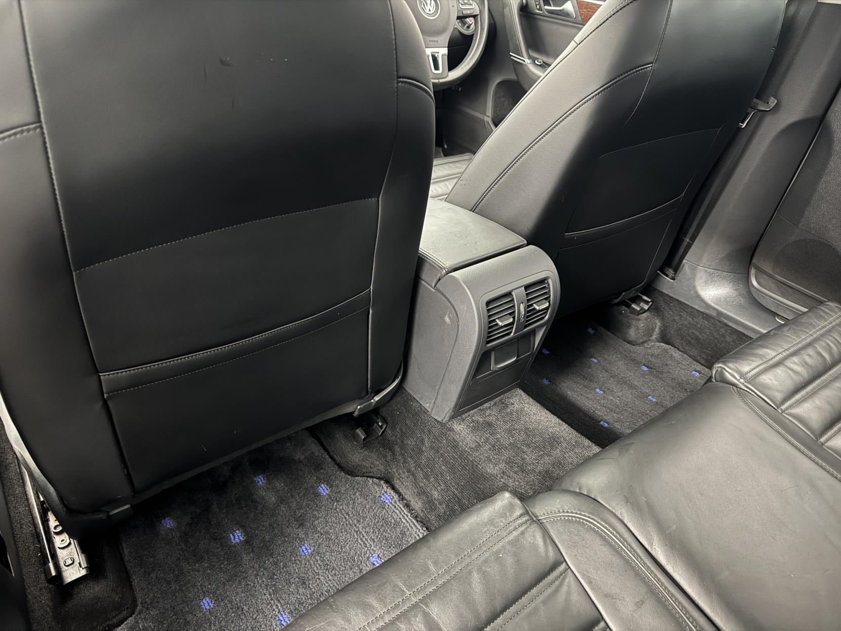 Volkswagen Passat view 69