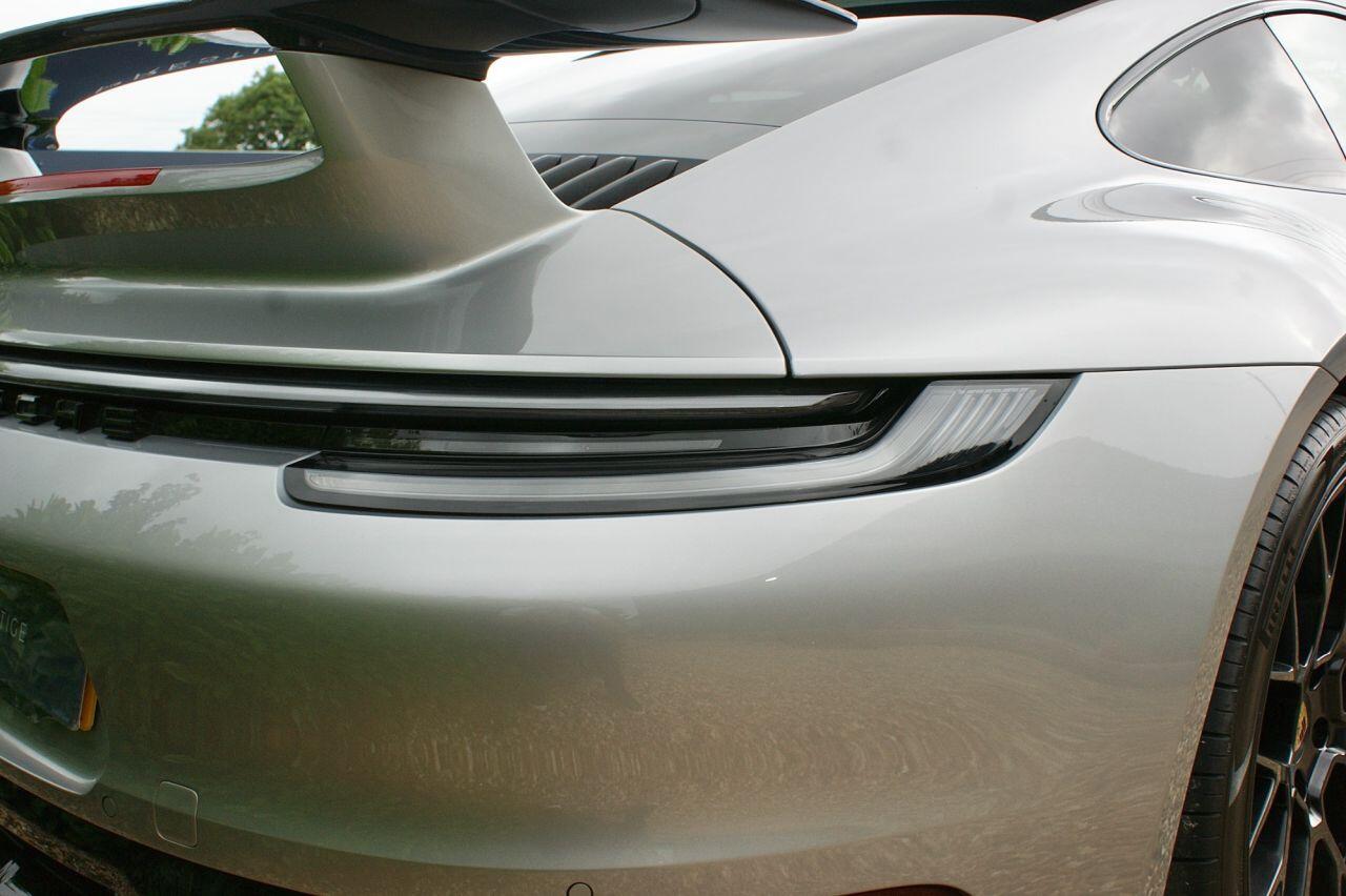 Porsche 911 view 26