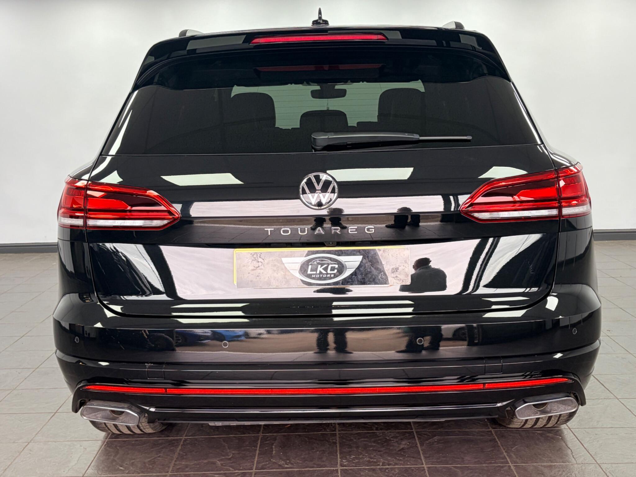 Volkswagen Touareg view 23