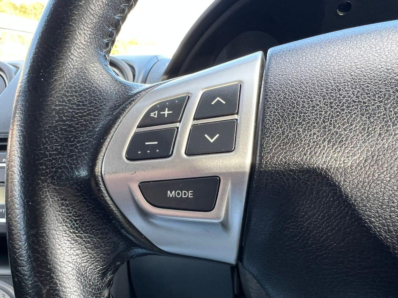 Mitsubishi Colt view 25