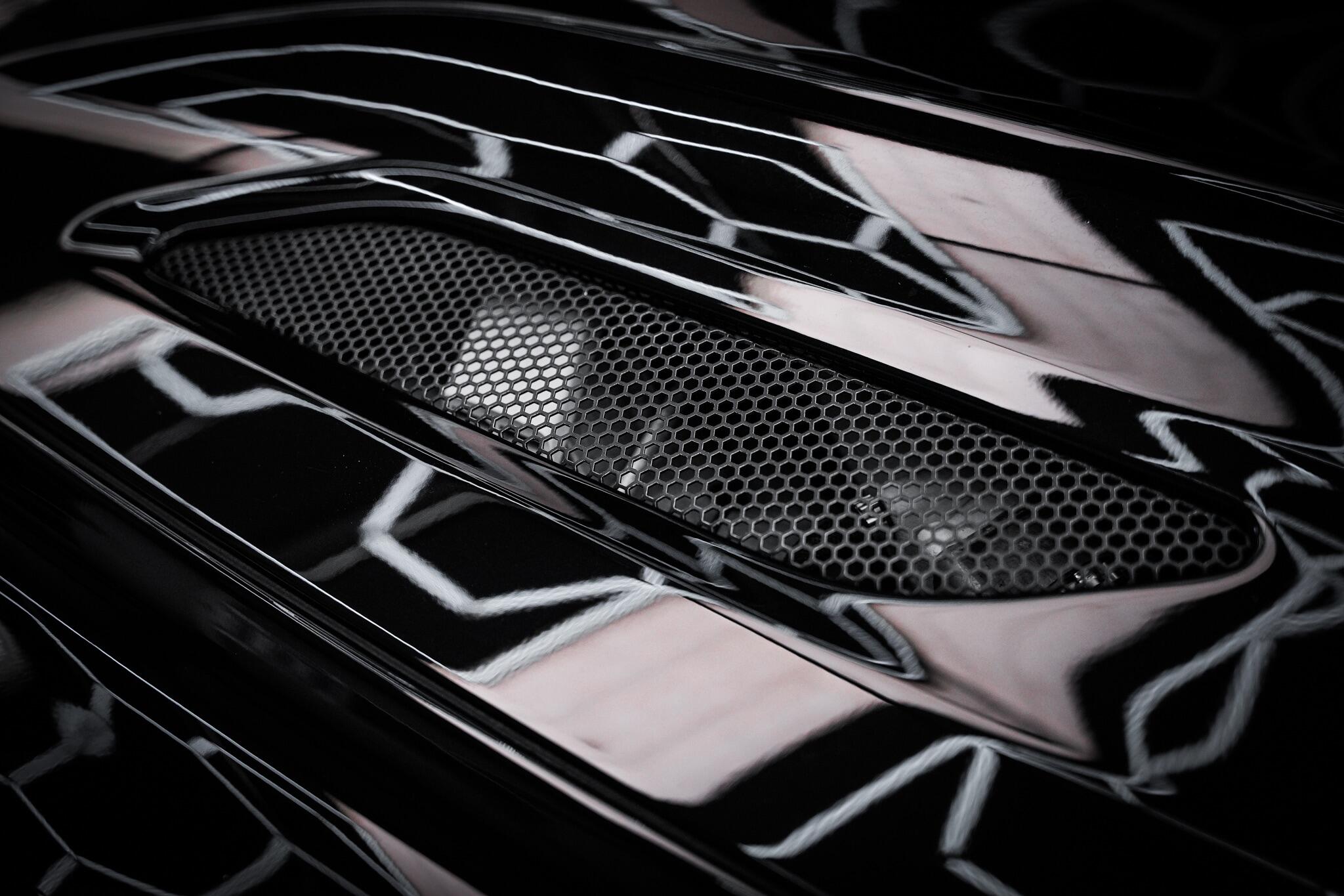 Aston Martin Vanquish view 33