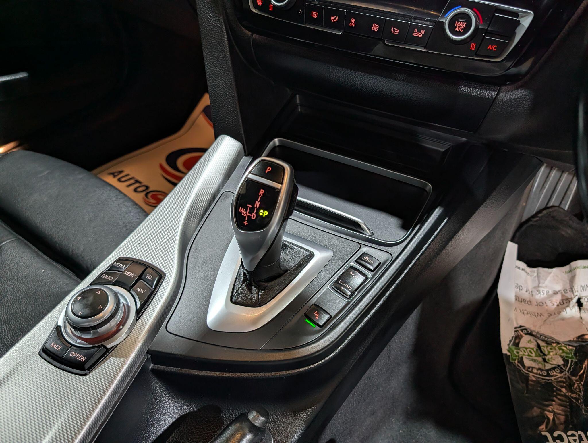 BMW 3 Series view 18
