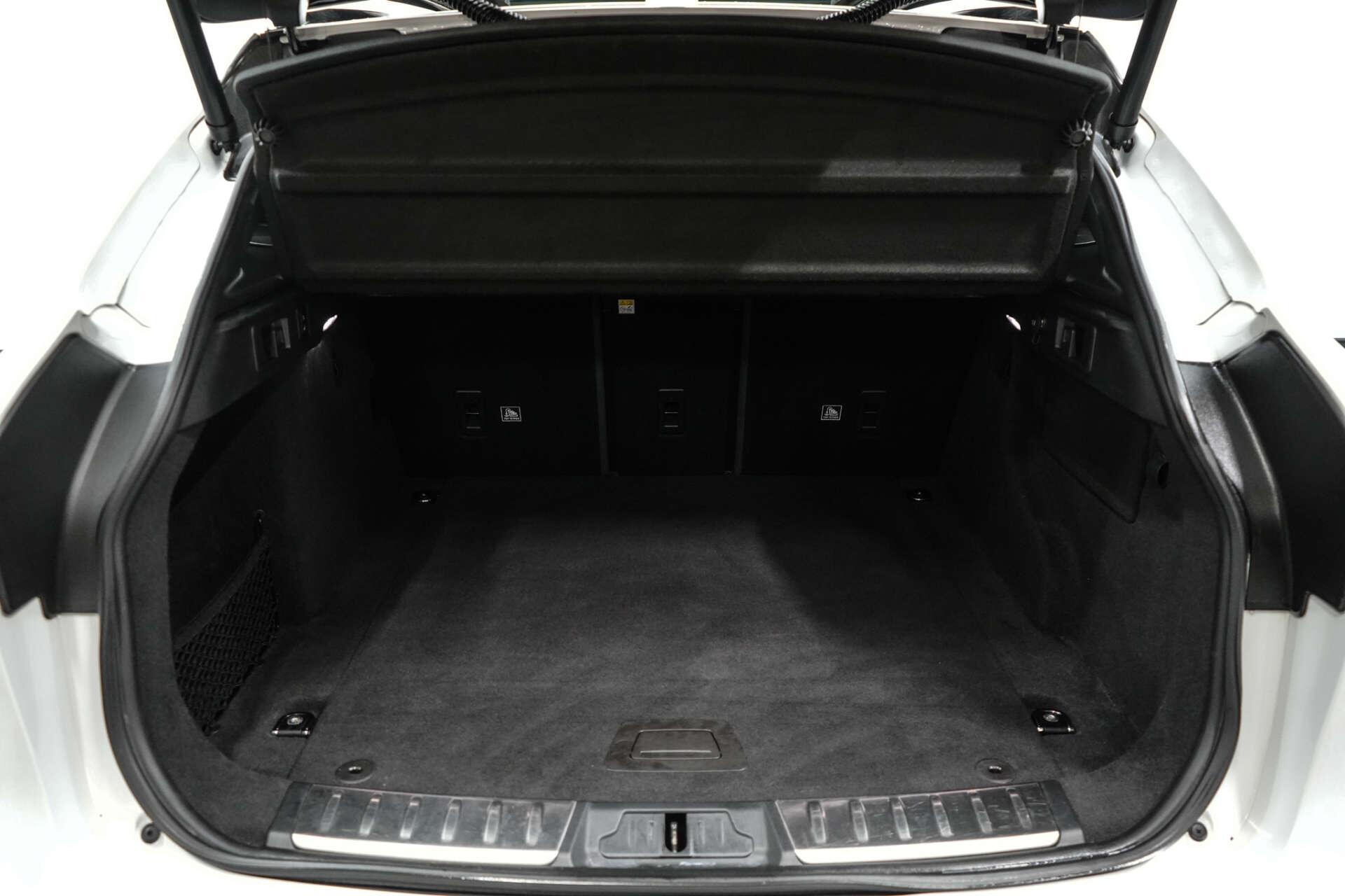 Jaguar F-Pace view 11