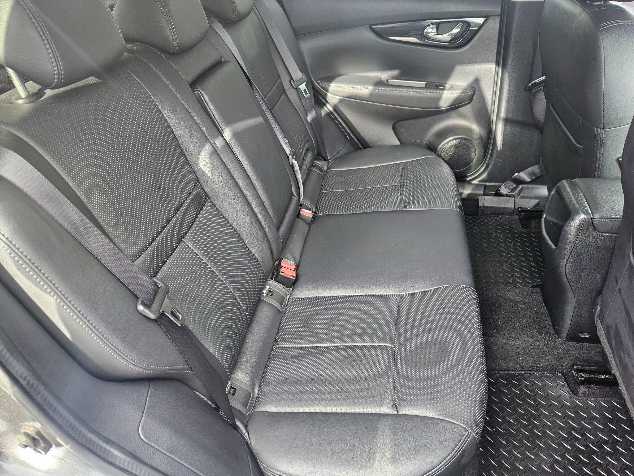 2017 Nissan Qashqai image 19
