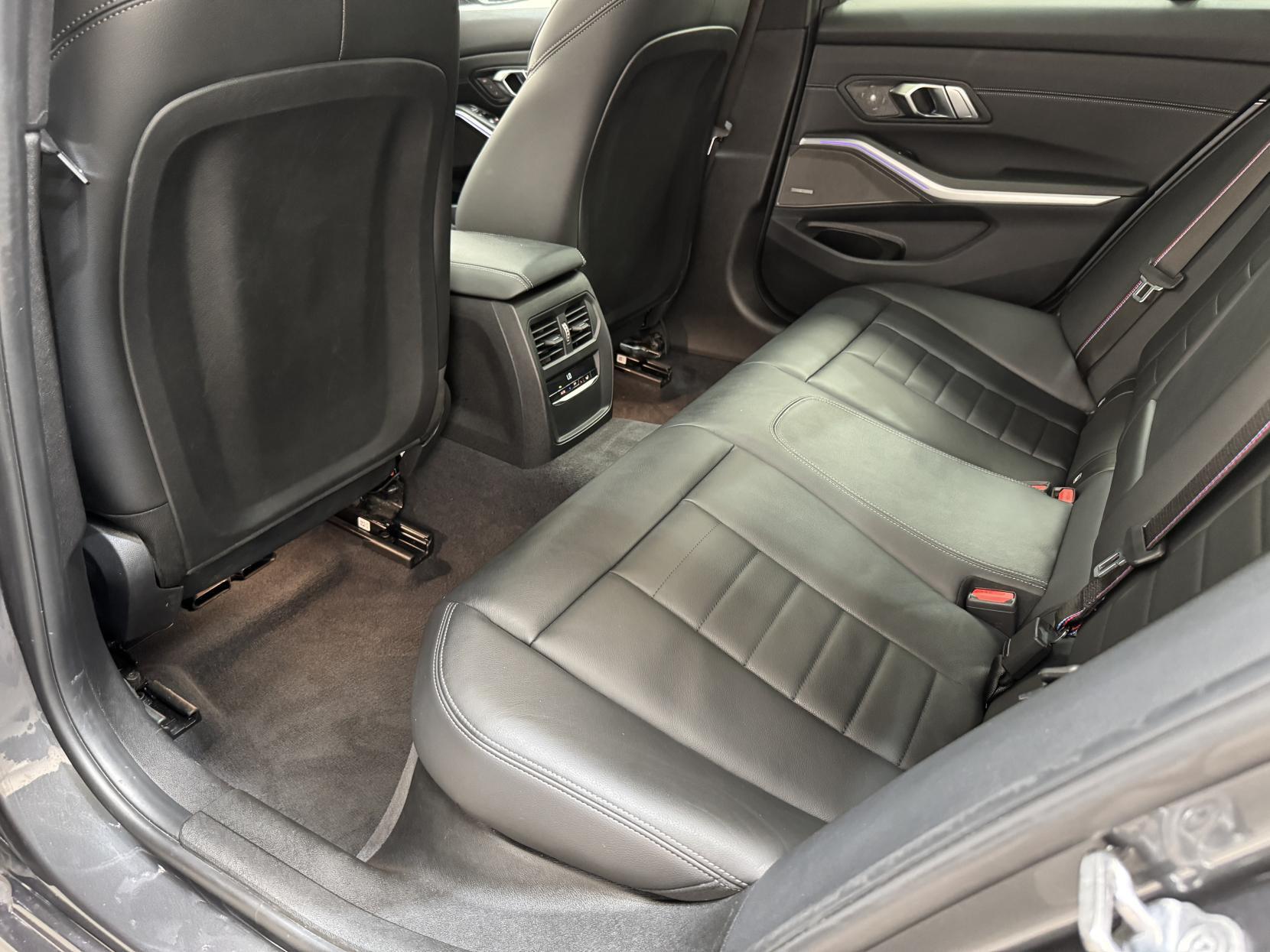 BMW 3 Series view 66