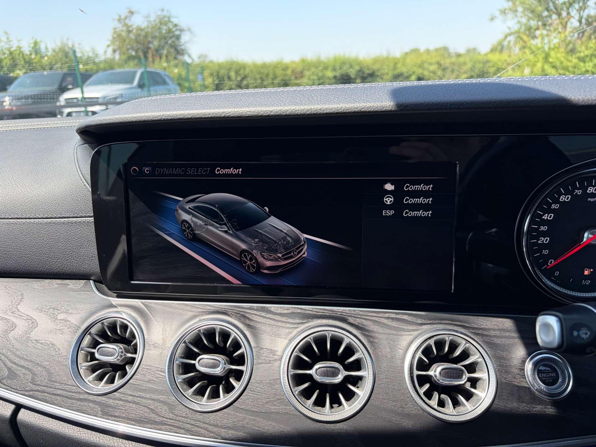 Mercedes-Benz E Class view 44