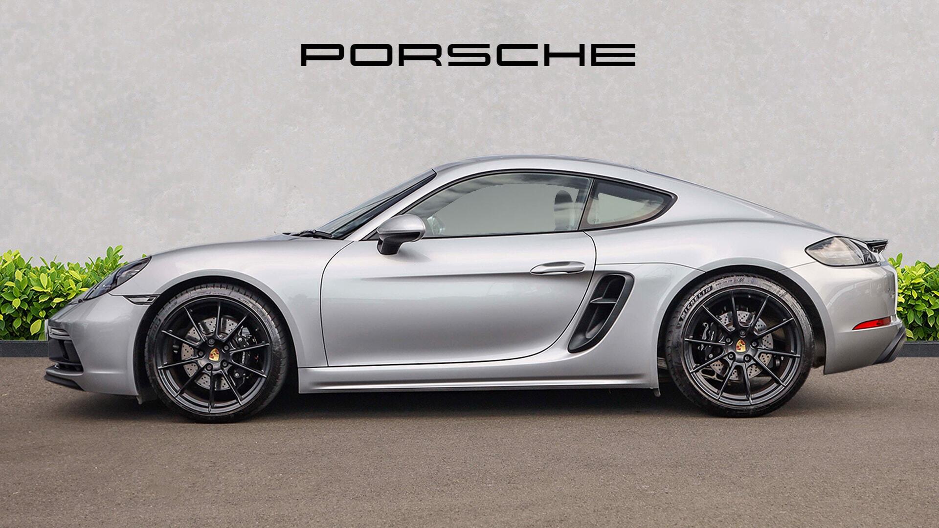 Porsche Cayman view 5