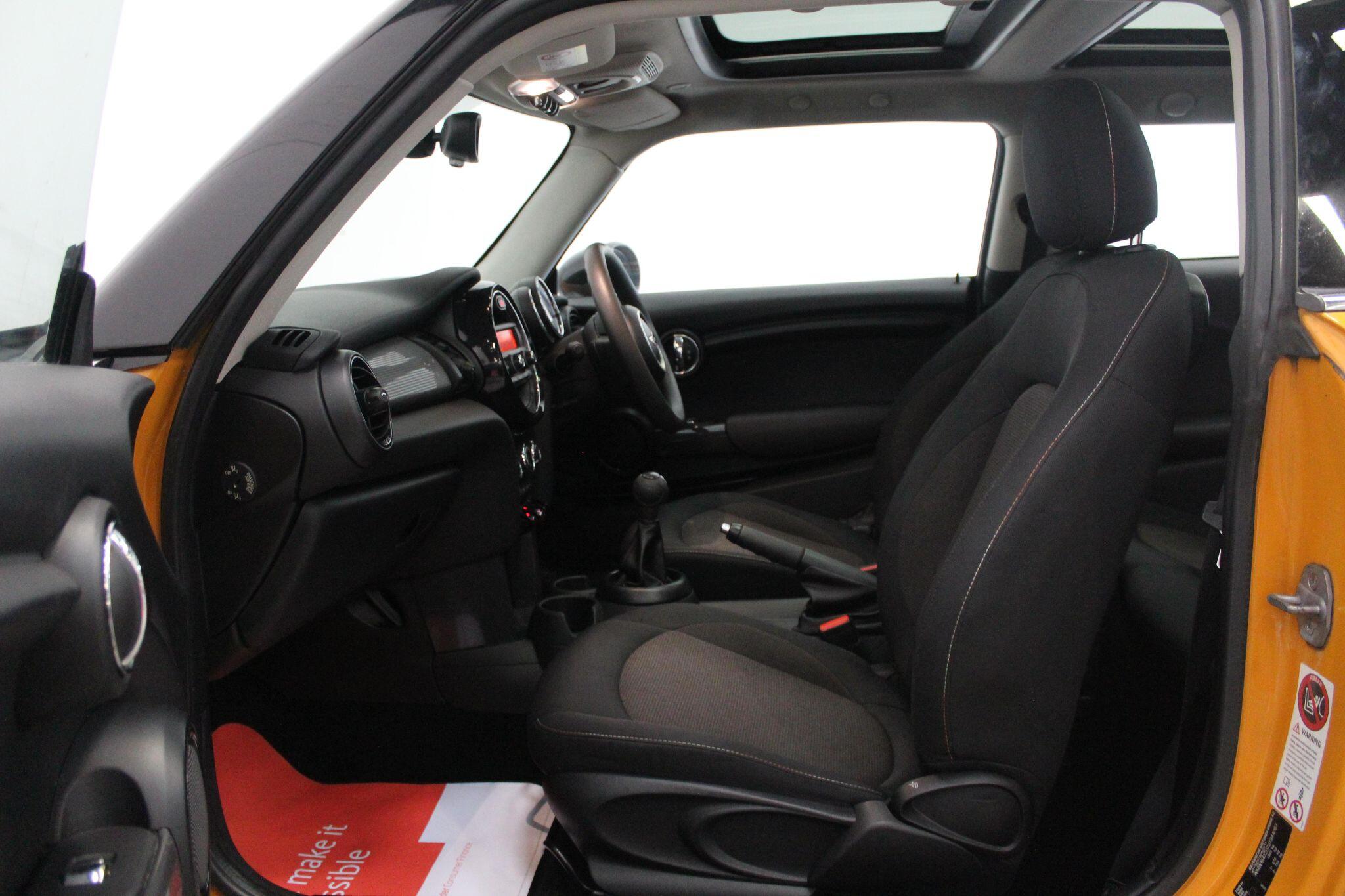 Mini Hatch view 47
